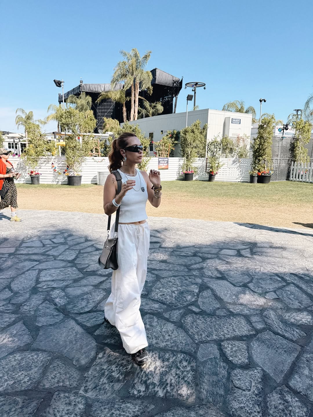 @coachella 2nd weekend 🎡🌵 AMAZINGGGGG ! Forever grateful ♥️ #bieberchella #coachella 

#styling @s.a.side