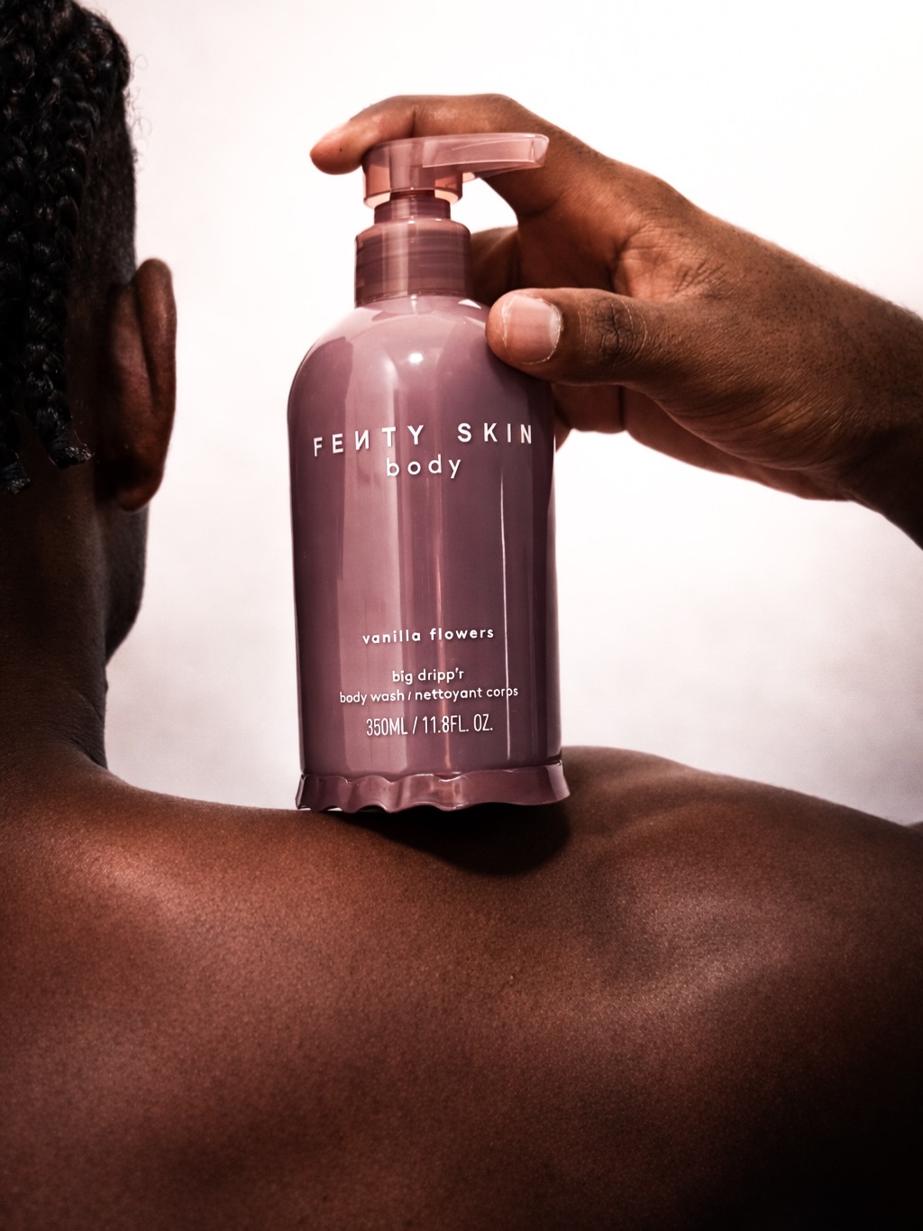 Pele que fala por você ✨

Os novos produtos da Fenty Skin Body chegaram elevando o ritual de autocuidado: textura, fragrância e hidratação na medida certa pra deixar a pele luminosa, macia e com aquele glow saudável que a gente ama.

Porque cuidado com o corpo também é beleza — e a gente merece se sentir incrível da cabeça aos pés. ✨
 

#FentySkin  #sephorabrasil