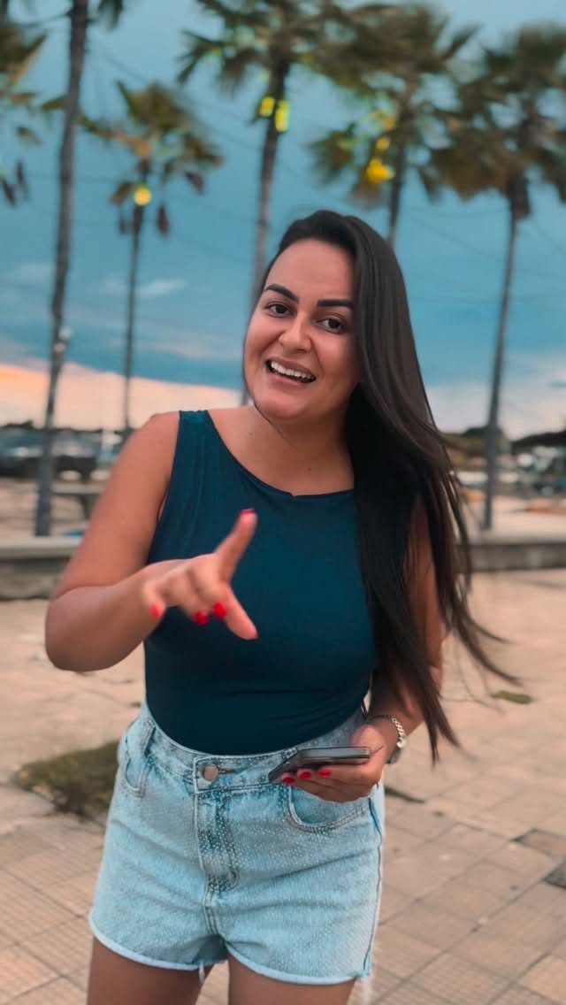 🔥🎤Quem manda em mim (COVER)

Vídeo novo pra vocês!!! 😉❤️

Curte, comenta e compartilha nos teus stories.