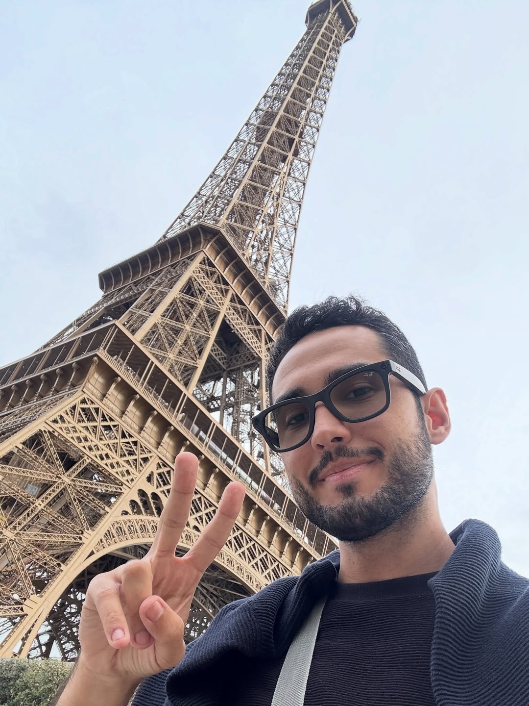#ᴛʙᴛ De uma viagem sozinho com as melhores selfies da minha vida .