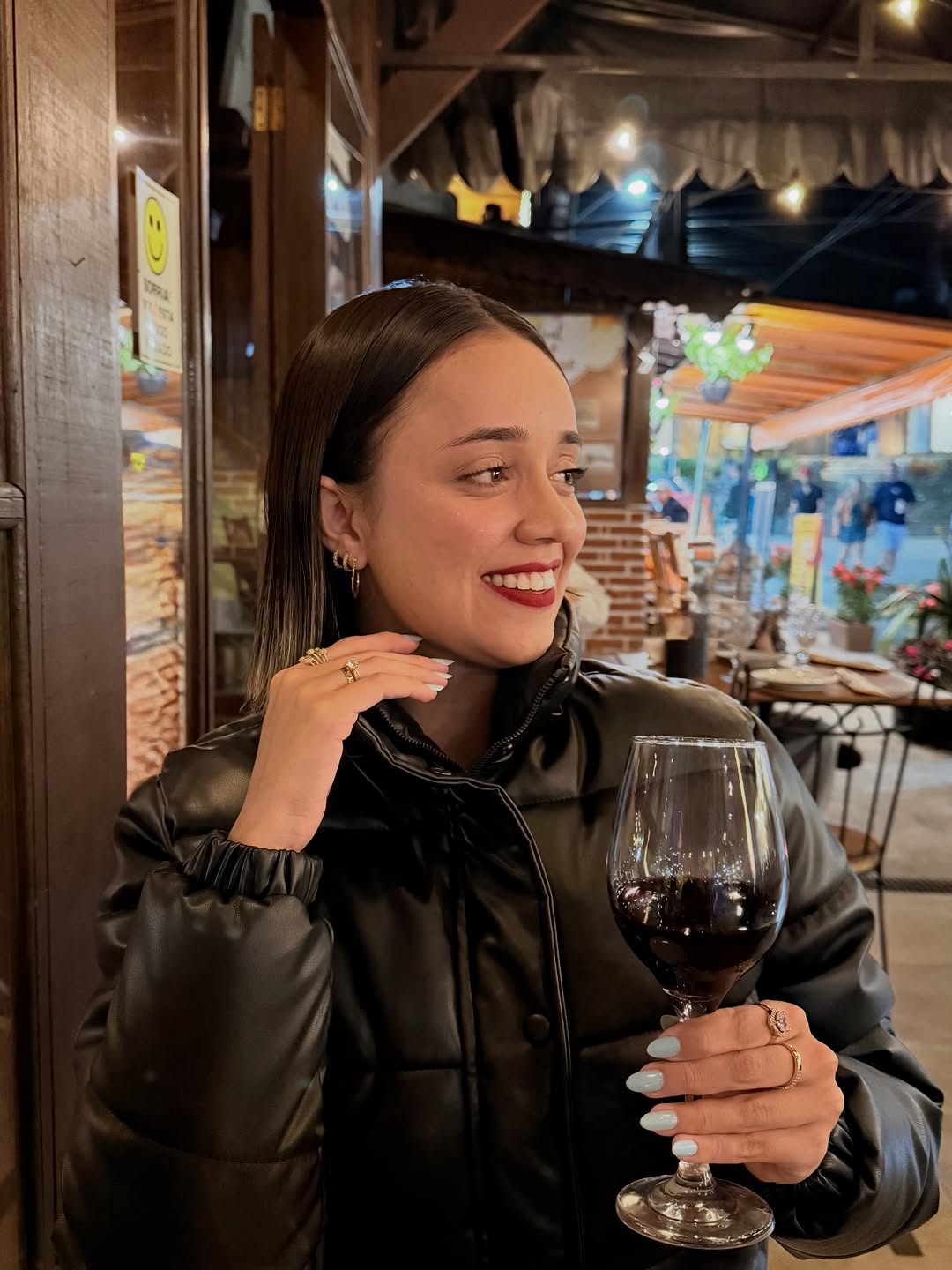 Dump de um final de semana mais que especial ✨

Celebrando uma conquista muito importante para minha trajetória profissional: receber o reconhecimento de Melhor do Ano de 2025 na campanha anual do setor de Customer Care da Jaguar Land Rover.

Essa conquista carrega muito esforço, dedicação e amor pelo que faço todos os dias.

Feliz e grata por esse momento, que reforça que todo empenho vale a pena. 🚀🏆
