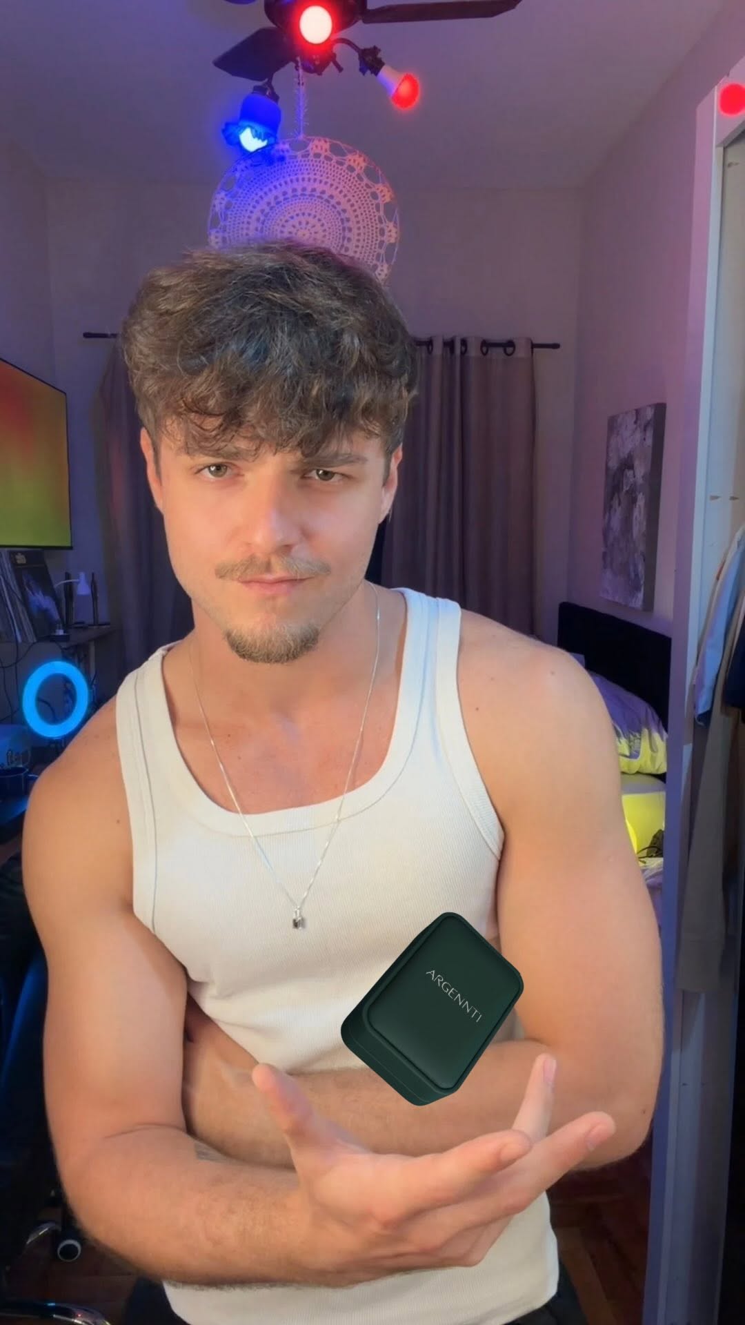 quando os detalhes importam 💎

@argennti - você pode usar meu cupom de desconto (🏷️ MANFIO ) e garantir suas peças pra evoluir seu visual com elegância e sofisticação.