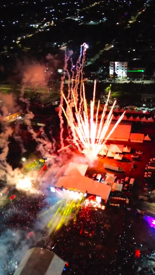 🔥 O TERCEIRO EUNAAGRO VIROU PALCO DE MUITA ENERGIA, BATIDA E EMOÇÃO! 🎧🚀

Que vibe surreal foi fazer parte dessa festa incrível! 🙌🏽
Cada música, cada transição e cada momento ficaram marcados na pista… Vocês simplesmente ENTREGARAM TUDO! 🔥💥

Obrigado a todo mundo que colou, cantou, dançou e fez dessa noite um verdadeiro espetáculo! ❤️‍🔥

O DJ aqui saiu com o coração acelerado e a certeza de que foi HISTÓRICO! 🚀🎶

Videomaker: @rhuansouzart 

#eunaagro2026 #goodvibes #openformat #pistapeg