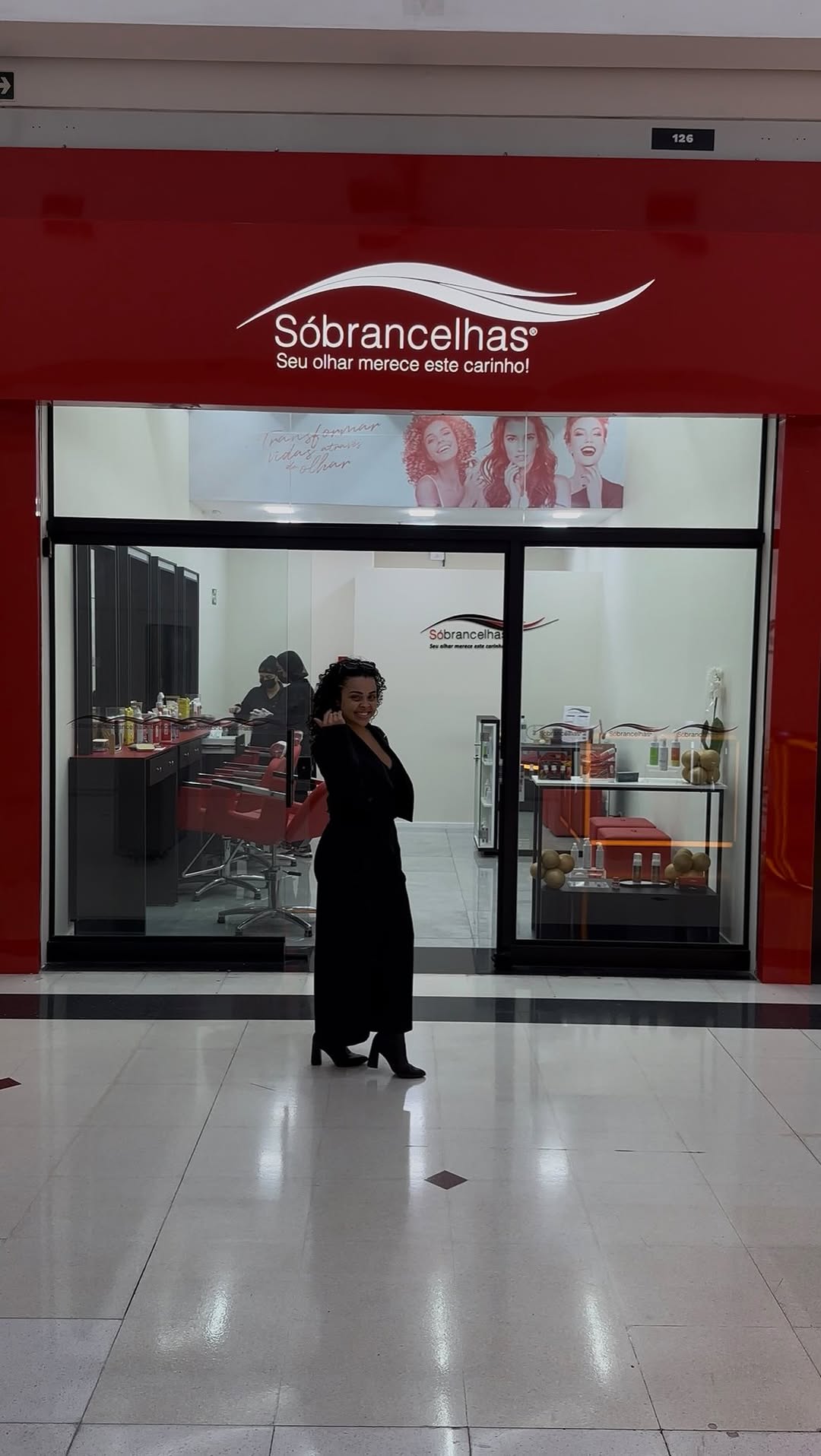 Fui conhecer o novo espaço @sobrancelhassuzano , localizada no no Suzano Shopping, e já quero voltar ✨

Além do atendimento impecável, o espaço trabalha com produtos da própria marca, com formulação vegana e protocolos super completos de cuidados com a pele 💖

E o melhor: lá sempre tem promoções incríveis, não precisa agendar horário porque os atendimentos acontecem por ordem de chegada e ainda fica dentro do shopping de Suzano 😍

Ah… e minhas seguidoras ainda ganham 10% OFF ✨

Vale muito a pe