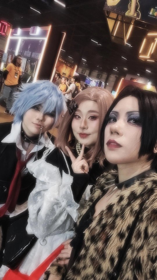Isso é TÃO a cara deles 😭🫶🏻

Nana: @chibs_chibers
Hachi: @oyasumiwa
Shin: @kyo_yurin

#cosplay #nana #nanacosplay #hachi #shin