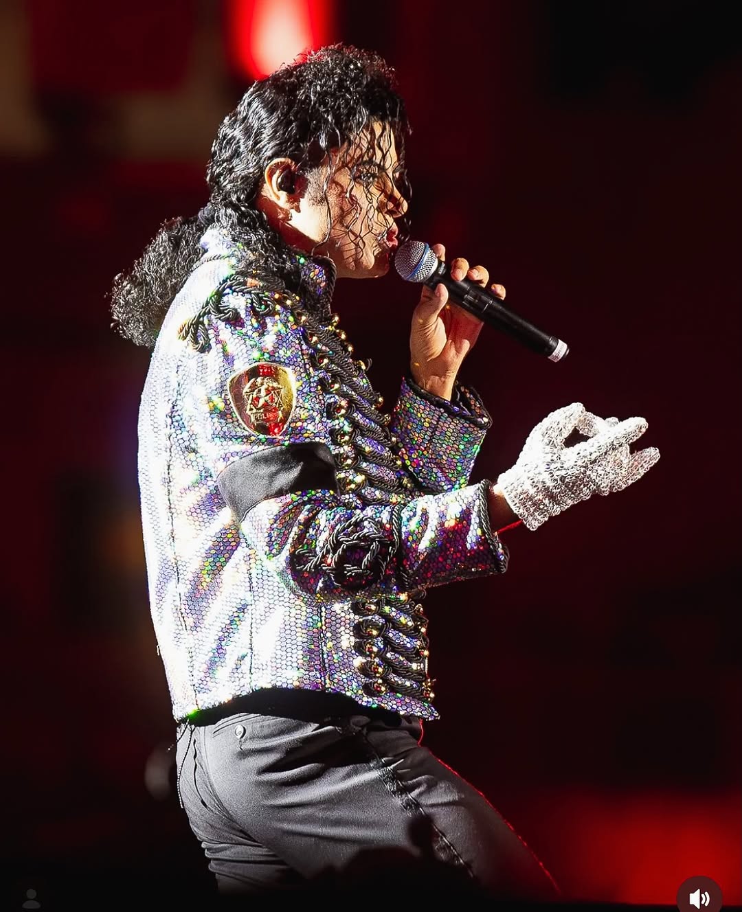 @rodrigoteaser 🎙️🔥
Nosso eterno Rei do Pop @michaeljackson