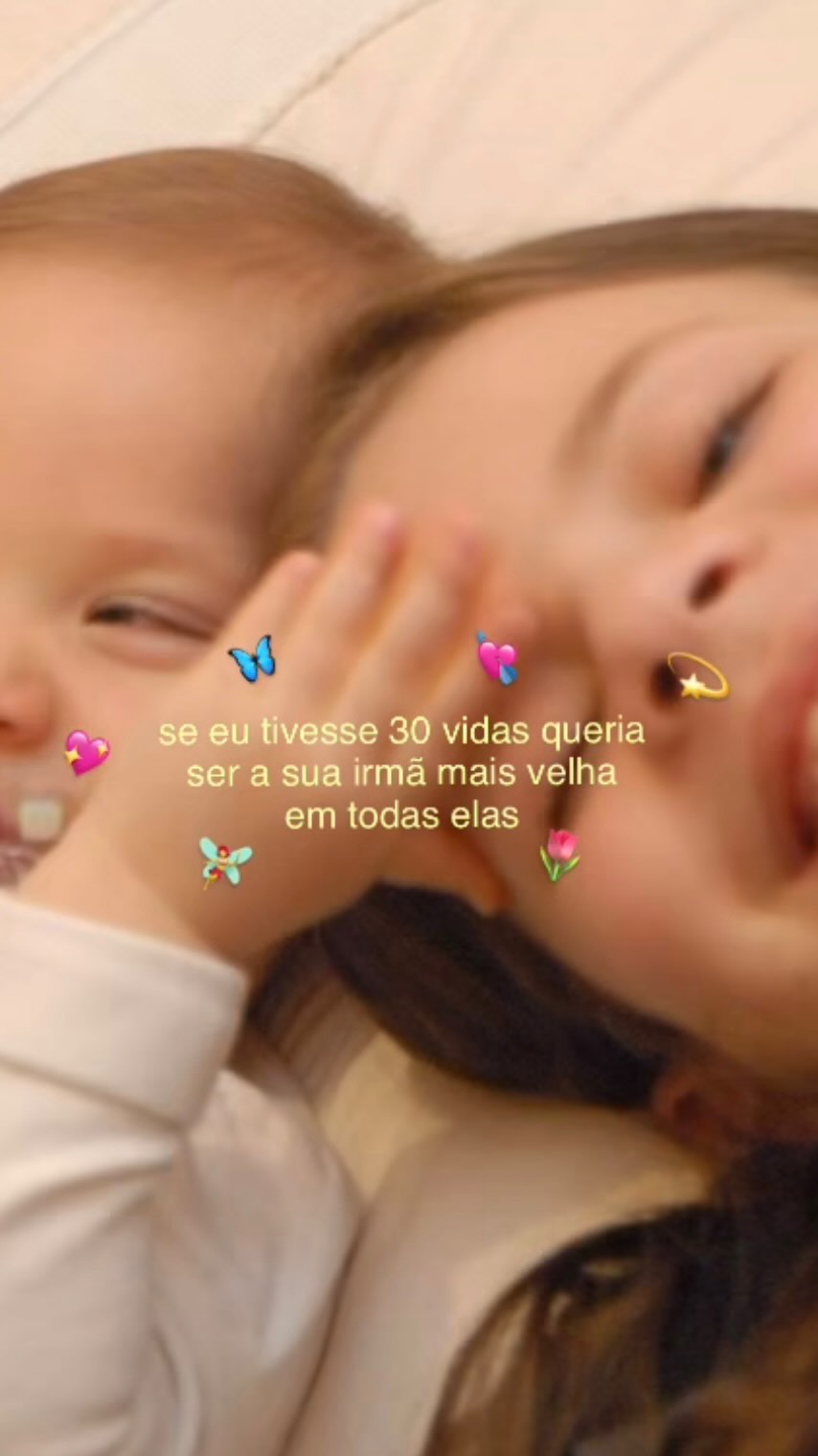 o maior presente que nossos pais poderiam ter nos dado, é 🌟 termos uma a outra nessa vida 🌟!

minha irmã mais nova é um dos meus maiores portos seguros, minha confidente e o maior orgulho que eu poderia ter… nada tem graça sem ela, e os nossos nove anos de diferença sumiram durante a construção da nossa amizade. É um amor tão grande, uma sintonia de outro mundo, algo que nunca vou conseguir explicar para outra pessoa, mas todo mundo que compartilha a vida com a gente se admira 💞

Não acredito