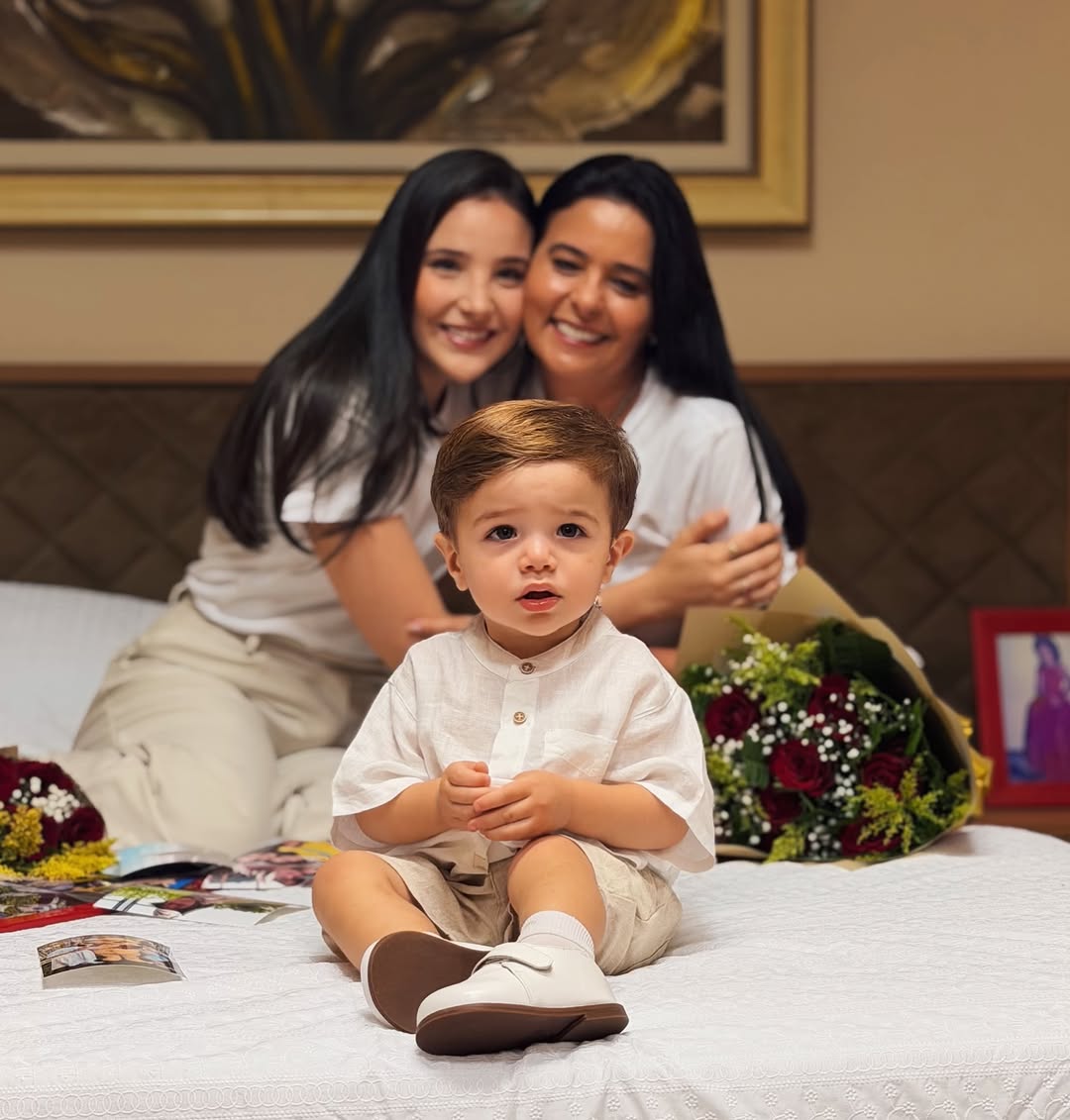 Feliz dia das mães! 
Carinho 
Cuidado 
Amor 
💌