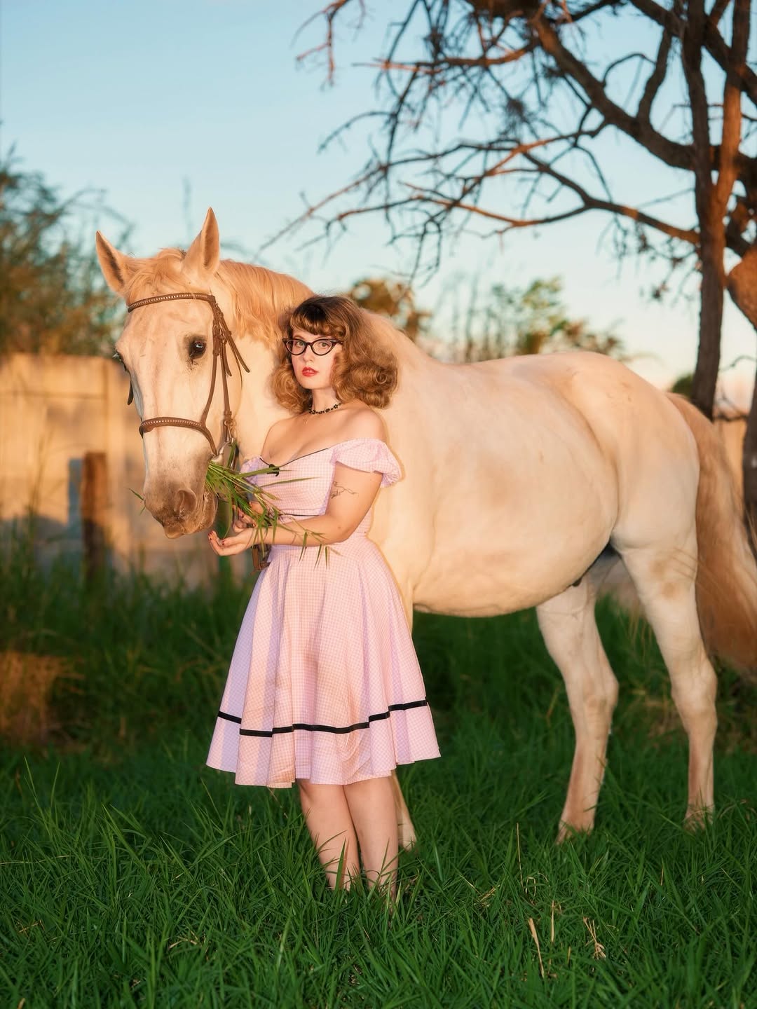 it’s my birthday, it’s my Saturn’s return and the year of the horse. And I just had to celebrate the gentle souls that saved me over and over again. There’s no me without horses 🐎♥️ 

🇧🇷 feliz aniversário pra mim!!!!!!! No ano do cavalo eu tinha que fazer algo pra comemorar esses animais que movem minha alma 🏇🐴♥️

📷: @alexferreira.photo