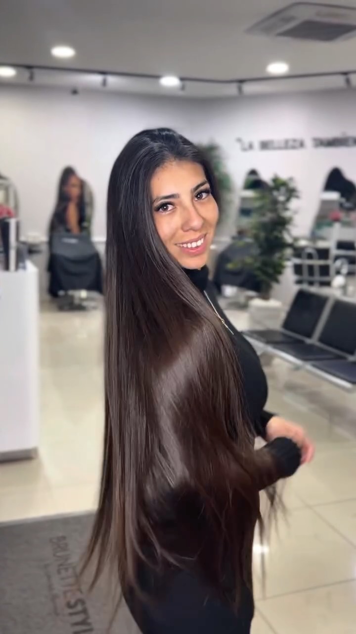 ✨ Un día de autocuidado en Brunette Style￼ 🤍
Tocó regalonearme con extensiones de pestañas + tratamiento capilar ✨
Porque no hay nada más rico que salir sintiéndote renovada, linda y con esa energía de “me hacía falta esto” 🤍
Variedad de servicios en un mismo lugar @_brunettestyle 💅🏽😍 
.
.
.
.
.
.
.
.
.
#viral #hair #hair #viralpost #lash