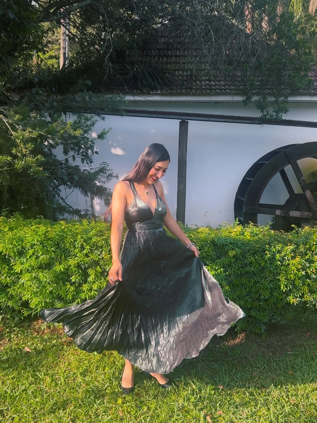 A Luz a Seguir - voz e piano 🙏 Ouça esta e ouça a versão completa também, é muito linda esta canção gospel🥲
.
.
.
.
.
#aluzaseguir #photos #fotografia #dress #look