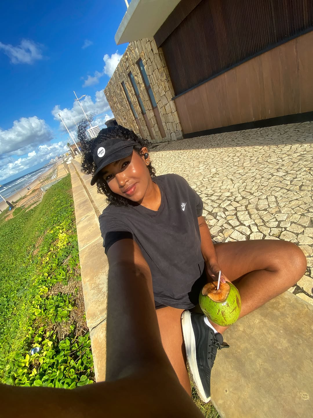 aqui leva sol
aqui leva sombra

#lifestyle #caminhada #foco #esporte #saúde