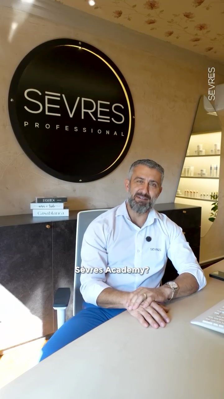 A Sèvres Academy é o braço educacional do Grupo Sèvres. 

Além de oferecermos produtos para os salões ou para os nossos clientes terem em casa, também focamos em conectar o nosso público com profissionais do Brasil inteiro que são referência em suas áreas de atuação, por meio de cursos e treinamentos presenciais aqui na nossa região.

A Sèvres Academy engloba desde as técnicas, passando por gestão, vendas, posicionamento e marketing. Queremos que nossos clientes e parceiros também possam constan