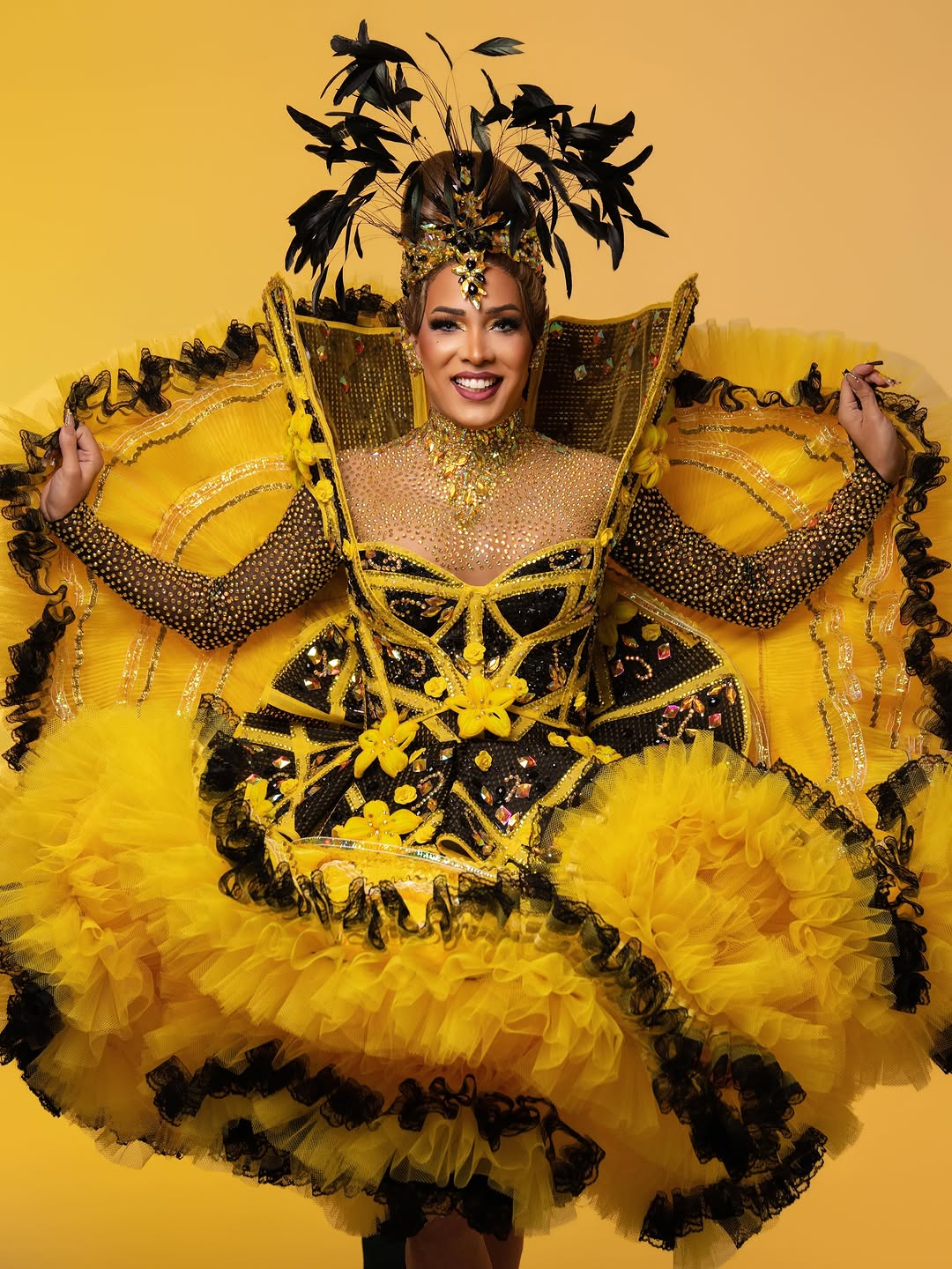 ✨O coração já bate no compasso da sanfona! 

Em cada passo, em cada giro e cada sorriso carrego a força, a beleza e a tradição da nossa cultura, obrigado minha família @juninaorigemnordestina 👑🌽

Domingo foi dia de vestir o brilho, sentir a emoção e lembrar que ser Rainha é levar arte e paixão por onde passo. A temporada só começou… e eu to pronta pra mais uma jornada! 🌺✨

#PréJunino #RainhaDeQuadrilha #AnaPaula #SãoJoão #QuadrilhaJunina