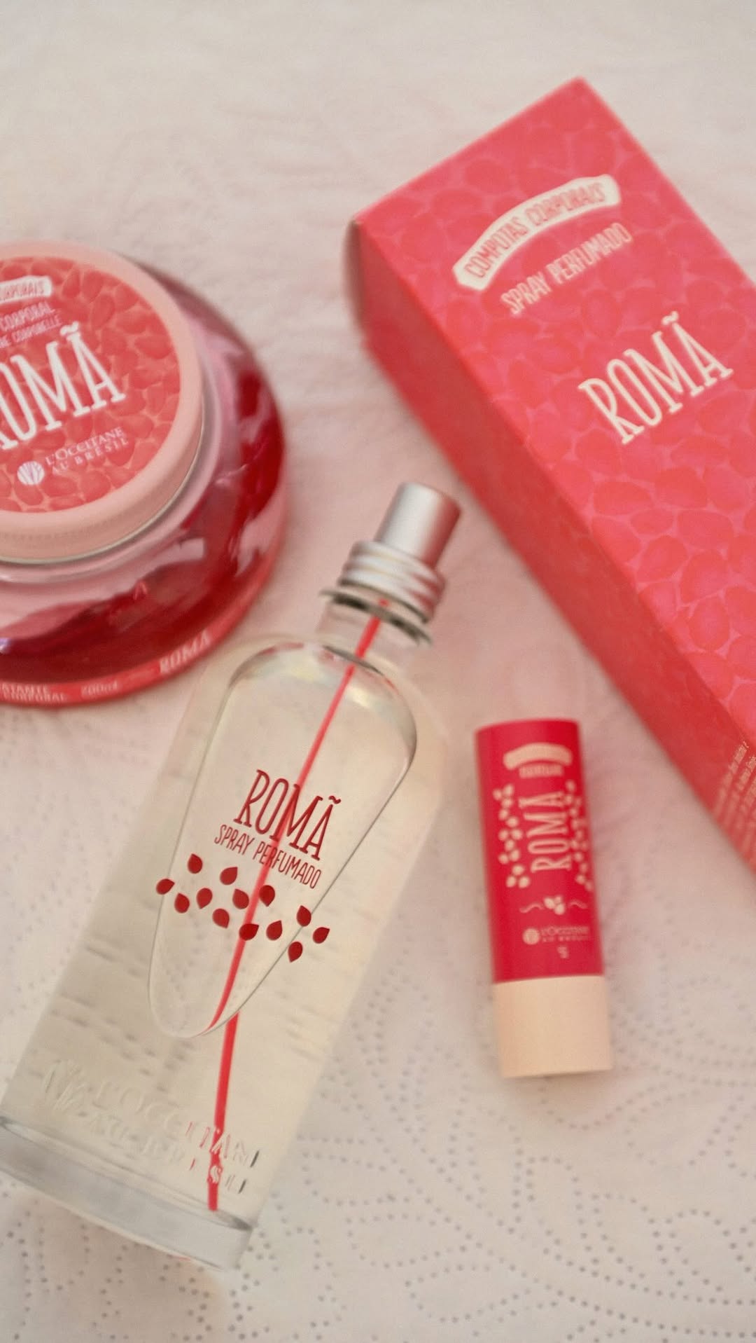 os recebidos de uma micro influenciadora 🌟 para você conhecer de perto as novidades mais legais de beleza!

Me conta o que você mais quer que eu teste por aqui? 🫶🏻

meu MUITO obrigada a todas as marcas queridas @toofacedlovesbrasil @loccitaneaubresil @maccosmeticsbrasil @oceane @lpbeautyoficial @kerastase_official @isdin.brasil @hudabeauty @kikomilanobr @contem1g.oficial 

#abrindorecebidos #produtosdebeleza #maquiagemnacional #unboxinghaul