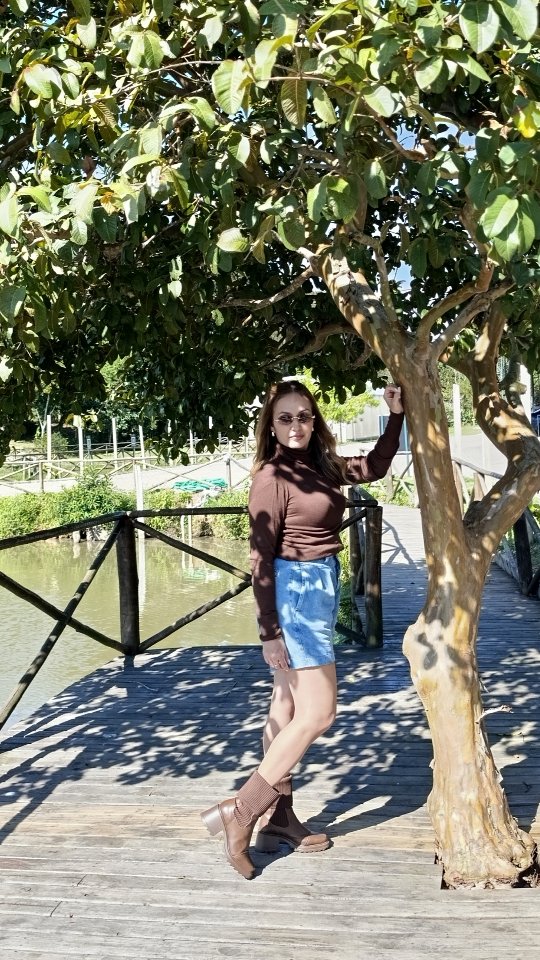O frio chegou, e está aberta a temporada de usar botas 👢
Eu já escolhi a Micaela, minha primeira bota da temporada, mas tenho certeza que muitas botas vou usar nessa estação, e opções não faltam na @adrianak 
Venha comprar a sua, e com meu cupom THAISGOES você ganha 10% de desconto‼️
.
#adrianak #sapatosfemininos #botas