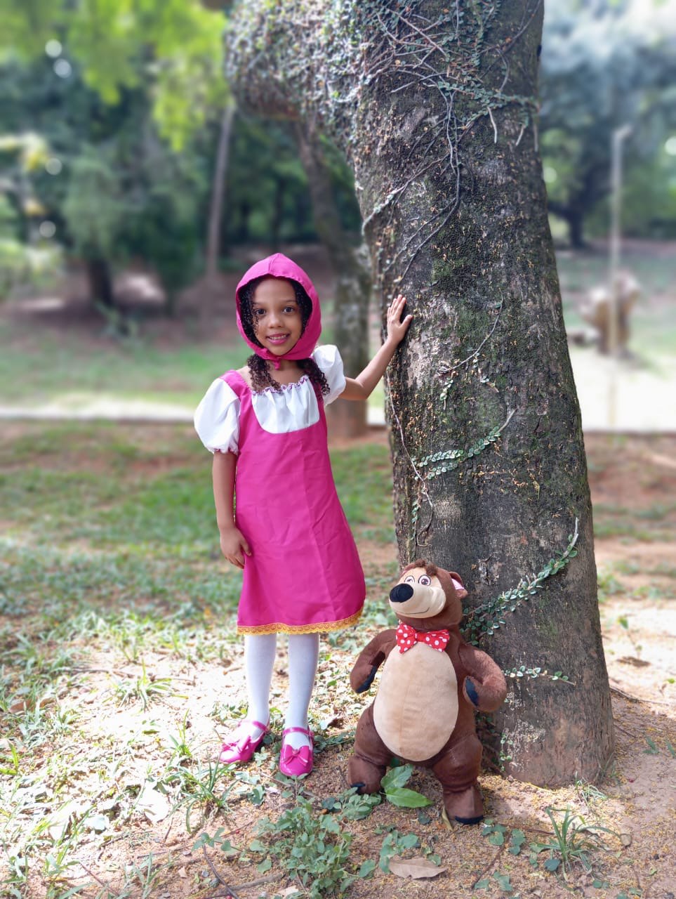 ✨ Relembrando  os momentos especiais as fotos foram tiradas para álbum do aniversário da minha princesa Micaelly 💖
Cada sorriso, cada detalhe e cada foto foi feita com muito carinho para guardar essa data inesquecível 🎀📸

#aniversariomacha #FestaInfantil #roupamachaourso#festamachaourso #shopee