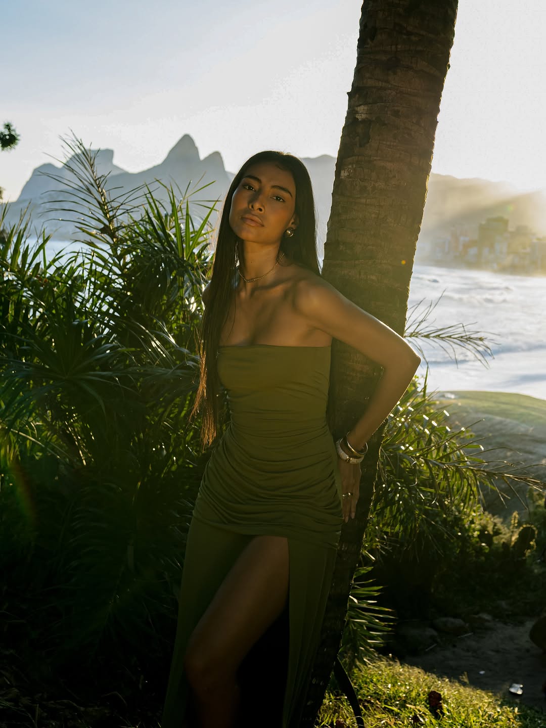 Aiso: essas peças aumentam drasticamente a vontade de marcar uma viagem e ficar bonita em algum lugar

#rio #publi #verão #look