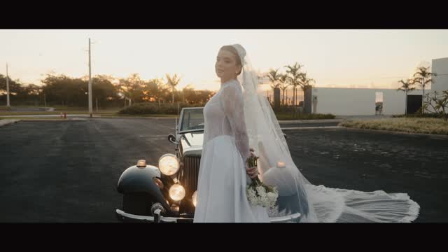 Yasmin Jordana 🤍 Uma beleza digna de cinema. Um sonho que começa antes do “sim”. 
Obrigada @jorlemes por ter me escolhido para assinar sua maquiagem nesse dia único. 👰🏼‍♀️

Penteado: @studio.adilmamedeiros 
Vídeo: @amenicfilmes