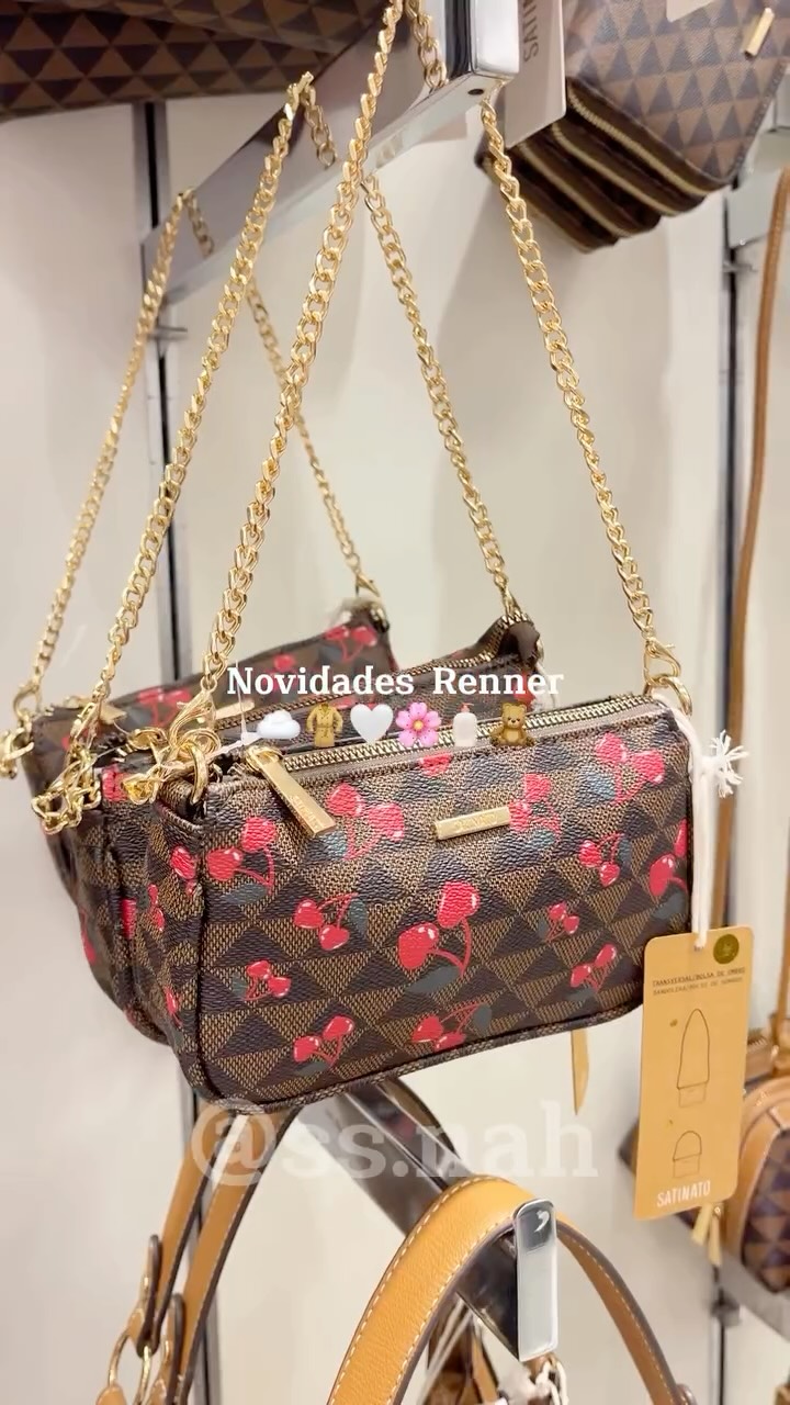 Novidades Renner: cacarecos novos, coisas da Hello Kitty, Snoopy, Miffy, tendência outono inverno, bolsas inspiradas em marcas de luxo, o retorno do mocassim, tricô fofinhos, acessórios de inverno, coleção do Lotso Toy Story, muitos pijamas Pinterest, novos produtos de beleza da Alchemia e muito mais. Vamos de mais uma terapia no shopping. 💗💫

#dailyvlog #shopping #achadinhos #autocuidado #girltherapy