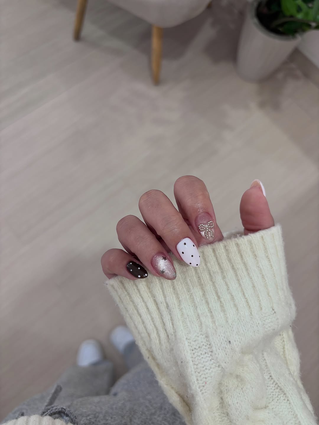 cake nails ✨🤎🎀🪄

💅🏻: @rhegiaselene 

#nails #douyin #cute #inspo #pinterest