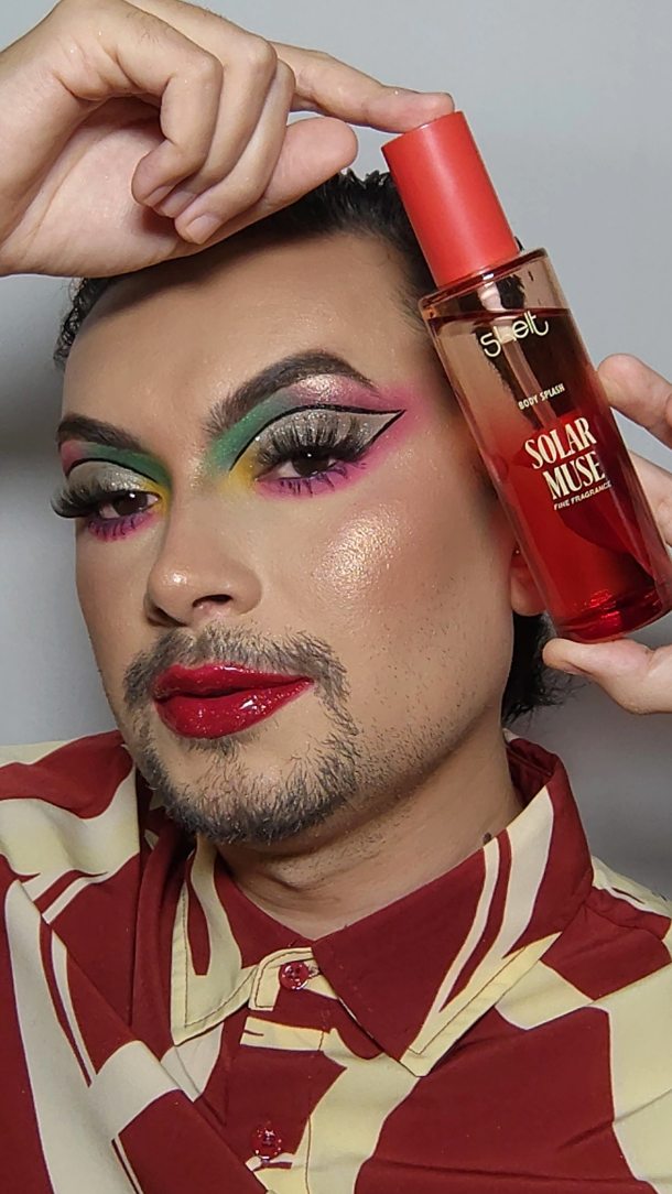 // Entrei para a Trend com @skeltcosmetics ✨
.
O body Splash solar Muse chegou para te deixar mais linda, cheirosa e sofisticada. ✨
Com um toque leve, cítrico e adocicado. Prolonga alta fixação, e leveza para o seu dia ou em momentos especiais ☀️
.
Eu estou amando e curtindo muito usar ele, tem sido o meu favorito sem dúvidas. 
Você já conheceu ele? Comenta aqui ♥️👇🏻

#skelt #skeltcreators #bodysplash #solarmuse #lançamento