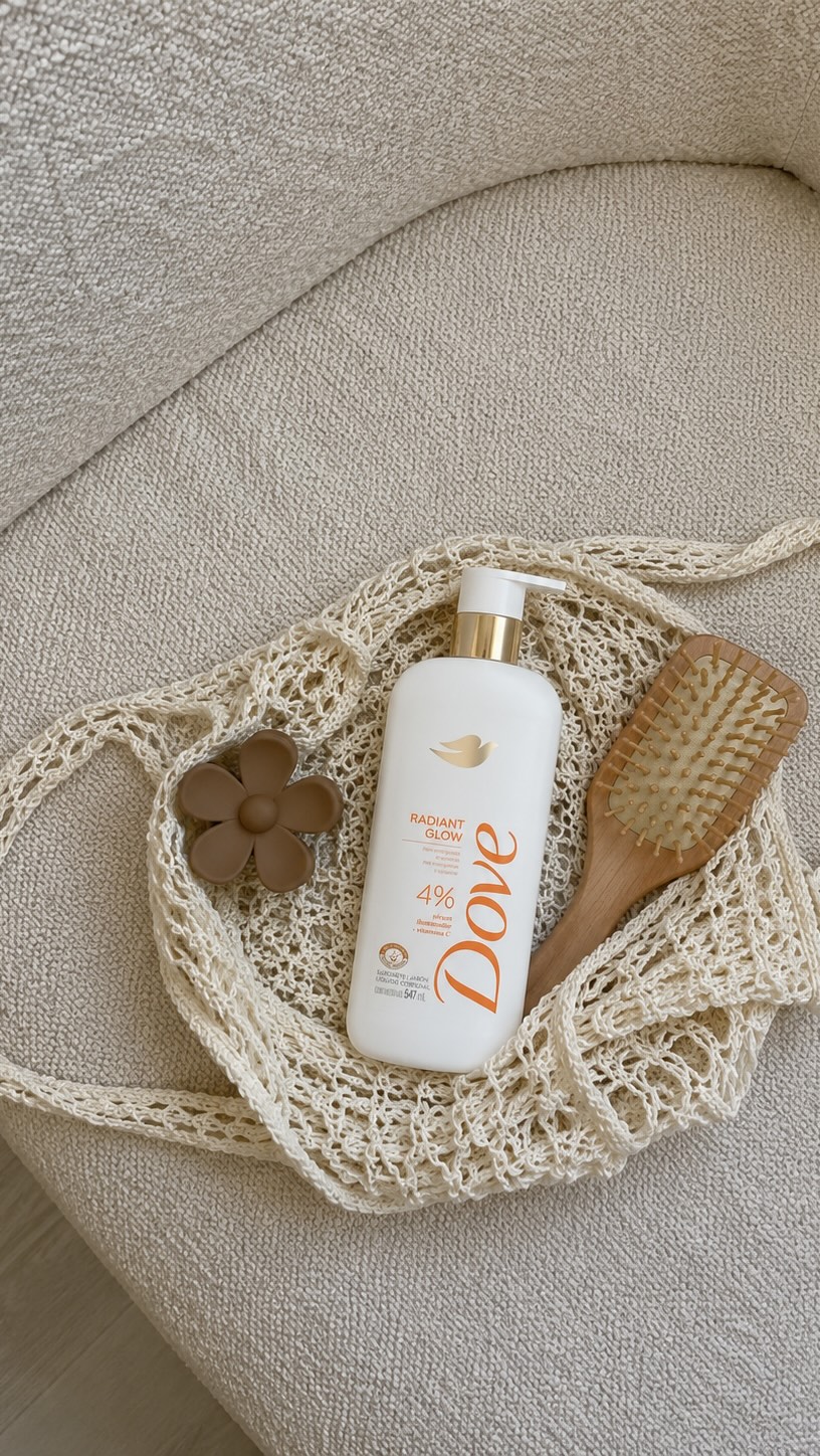 Transformar o banho em um momento de skincare mudou completamente a forma como eu cuido da minha pele 🫧✨ @dovebrasil 

A nova linha Dove Sabonetes Sérum trouxe ingredientes que eu amo no skincare agora pro banho também, deixando o cuidado com a pele do corpo ainda mais completo.

Cada versão atende uma necessidade diferente da pele, e eu amei incluir isso na minha rotina de autocuidado 🤍

Qual desses vocês ficaram com mais vontade de testar? ✨

#EmbaixaDove #BanhoDove #banhodeskincare