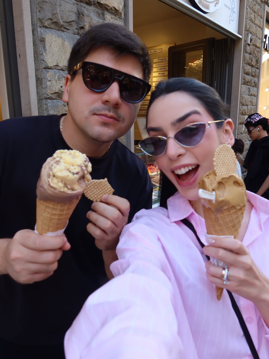 Honeymoon recap pt.1 🍯🌝

Florença - Castiglion Del Bosco - Vaticano - Roma 

Dias inesquecíveis 🇮🇹♥️🍕🍨🛴🍝