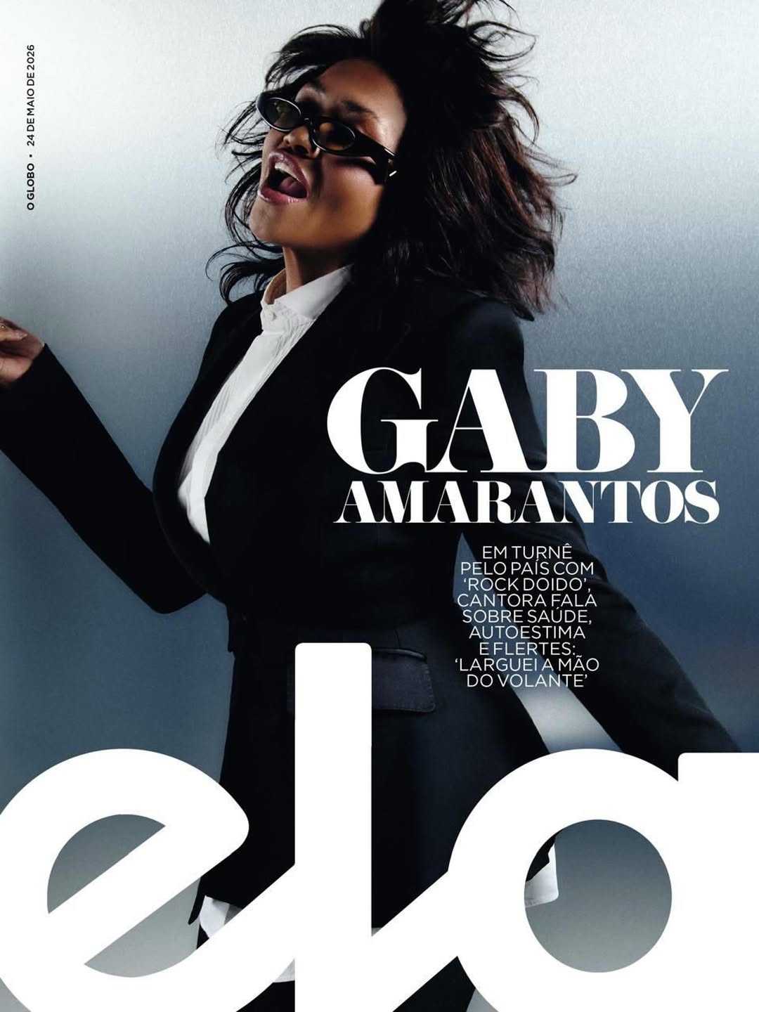 O rock doido dela @gabyamarantos para @elaoglobo 

@gabyamarantos Solta o batidão que Gaby Amarantos (@gabyamarantos) é a capa da Revista Ela (@elaoglobo) deste domingo. Em turnê pelo Brasil com os shows do elogiado álbum “ROCK DOIDO”, a cantora posou para um ensaio exclusivo e conversou com o repórter Eduardo Vanini (@eduvanini) sobre carreira, saúde e autoestima.

“Cresci cercada por mulheres negras e ribeirinhas. Havia uma consciência racial. Quando comecei a ir para o Sudeste, na época do ‘E