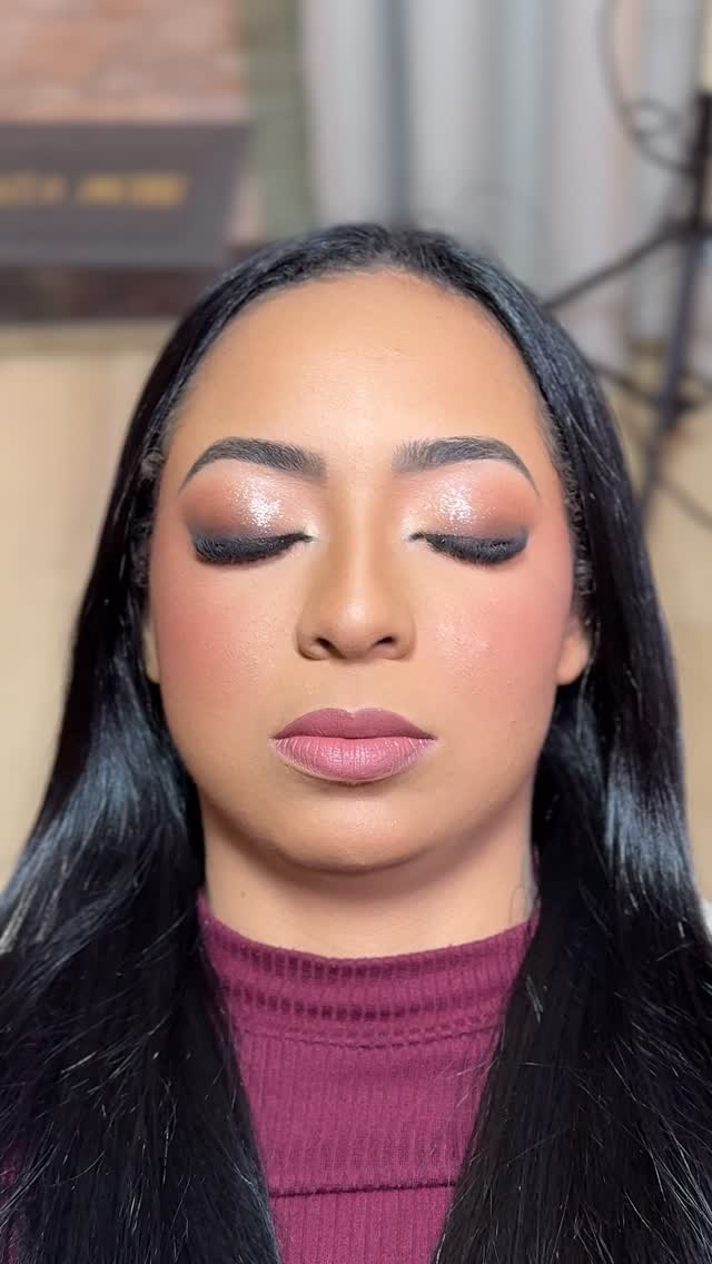 Antes e depois que amamos na maquiagem 😍🤩🙋🏽‍♀️
.
.
#gracielemaiamakeup #maquiagemfesta #maquiagemdourada #makefesta #makedefesta