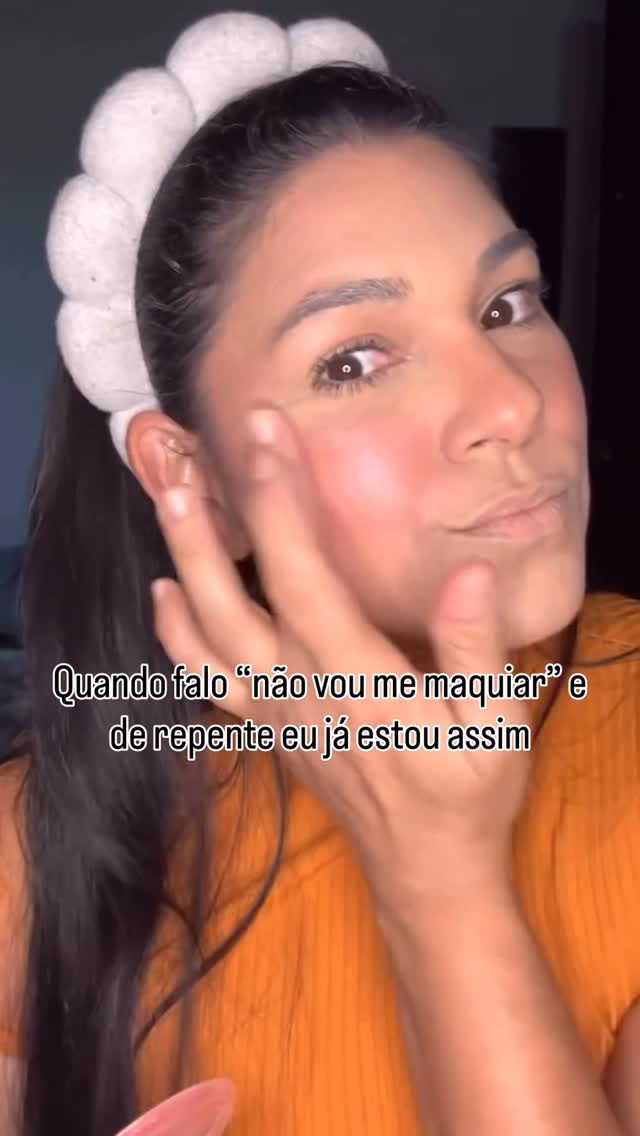 Me conta: qual é a primeira coisa que você passa e perde totalmente o controle? 😂👇🏼

#makeup #meme #maquiagem #fypppppppppppppppppppppppppppppppppppppppppppppppppppppppppppppppppppppp #viralvideos