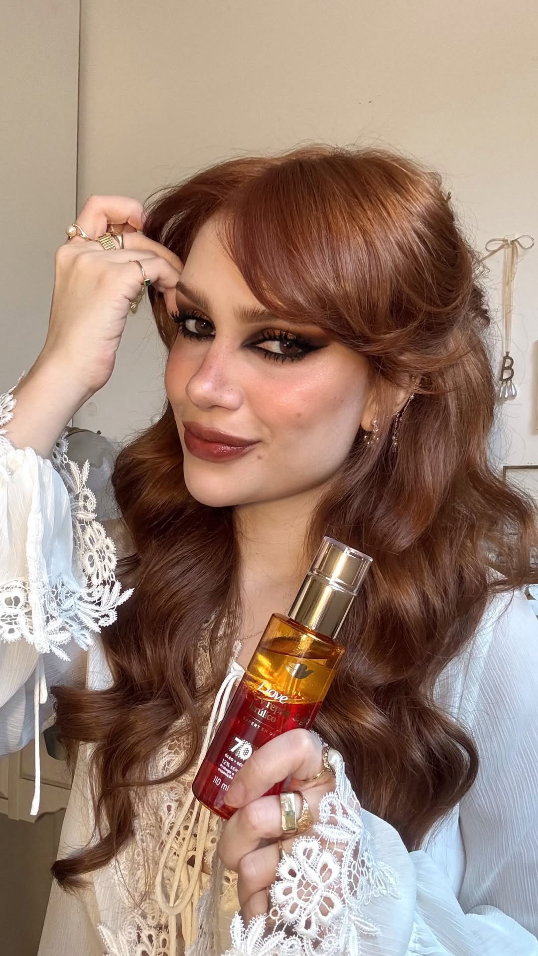 A linha perfeita para quem, assim como eu, gosta de usar fontes de calor para modelar, além de se expor ao sol, e sempre está procurando algo para minimizar os danos! ✨ @Dovebrasil UV Repair & Glow + Ferúlico ✨ é a linha perfeita para você! 💘
 
Marca @Dovebrasil ou manda esse vídeo pra aquela amiga que vive no secador, chapinha e sol também
 
#CabeloProtegidoComDove
 
(publicidade)