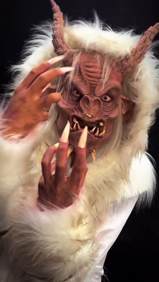 Maquiagem de conclusão do curso de FX Criaturas na @umakemakeupschool 🥹

E pra minha criatura escolhi fazer um Yeti “O abominável homem das neves” em um estilo mais contemporâneo ✨❄️

Obrigado ao professor @jonpavan por essas aulas e ao @guigawx que topou ser meu modelo 😍