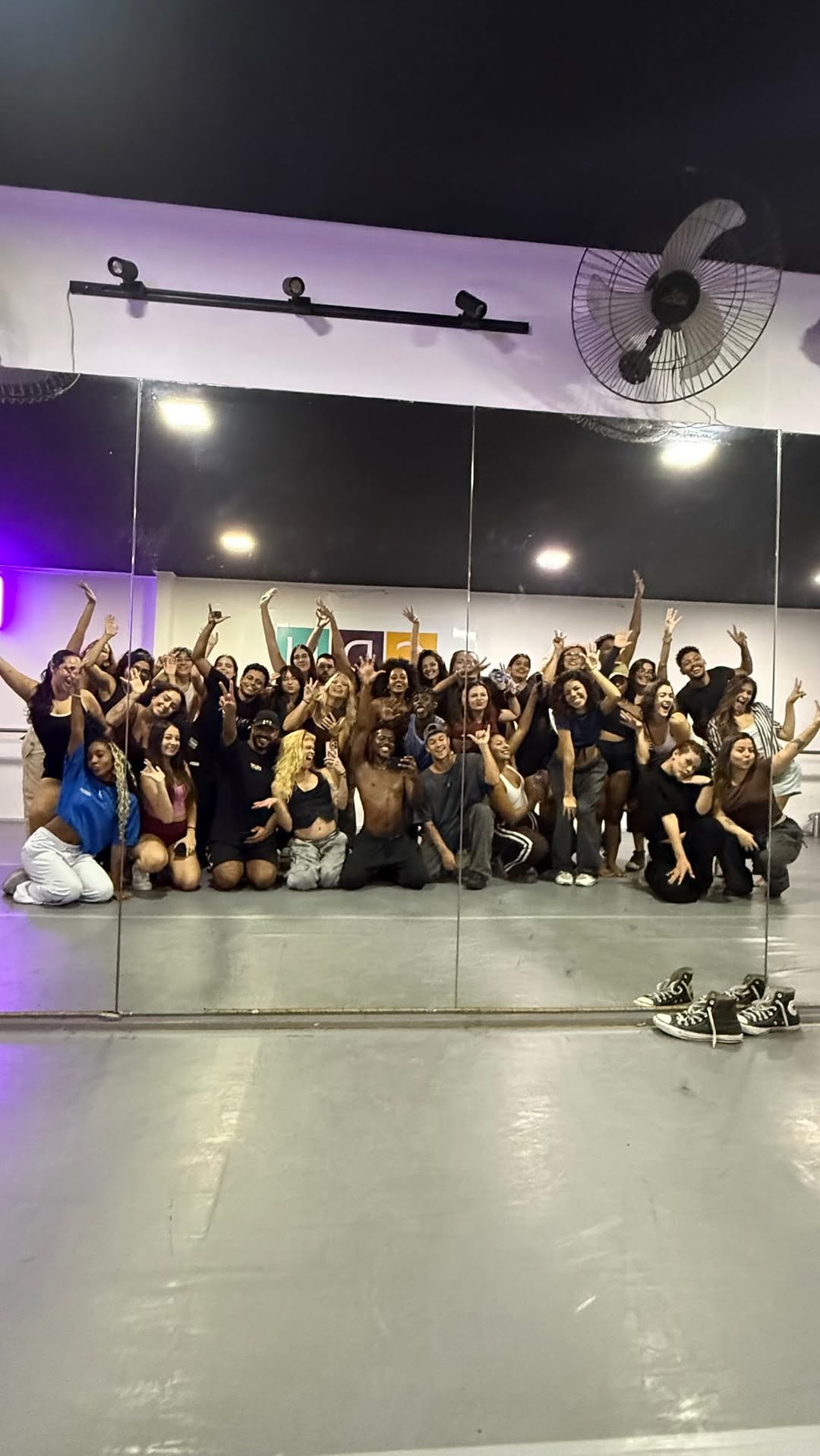 obrigada todo mundo que colou no @cdniteroi pra fazer minha aula! Foi muito especial estar com vocês e receber tanto carinho. Espero voltar em breveeeee 🧡

@iphmartins te amo! Você é gigante!!