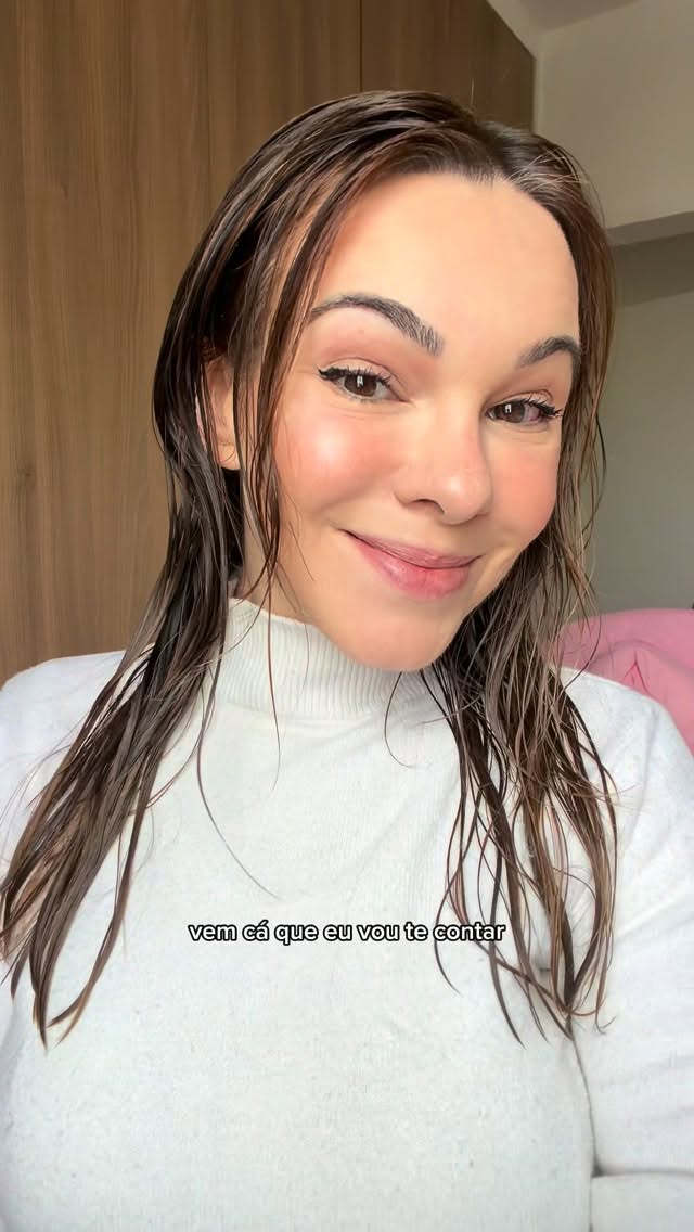 Vi todo mundo falando e fui testar a base Make B Mate Salicylic do @oboticario . Ela entrega acabamento aveludado, efeito blur e blindagem antioleosidade de até 18h. Sem contar que ainda trata a pele oleosa, deixando ela mais saudável a cada uso. Será que ela passou no teste? Dá o play pra ver!

Meu tom é 140 Q

#toquemateabsoluto #makebmatesalicylic