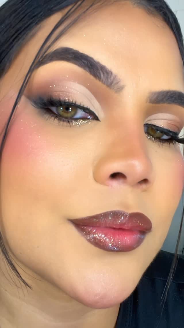 Começou o mês mais animado do ano🔥👢🌟 +1 make de São João 😍🤩💋

ID: LARANO-9BGL

@mercadolivre 

#BelezaNoMercadoLivre #AeC321 #MercadoLivre #makesaojoao #saojoao