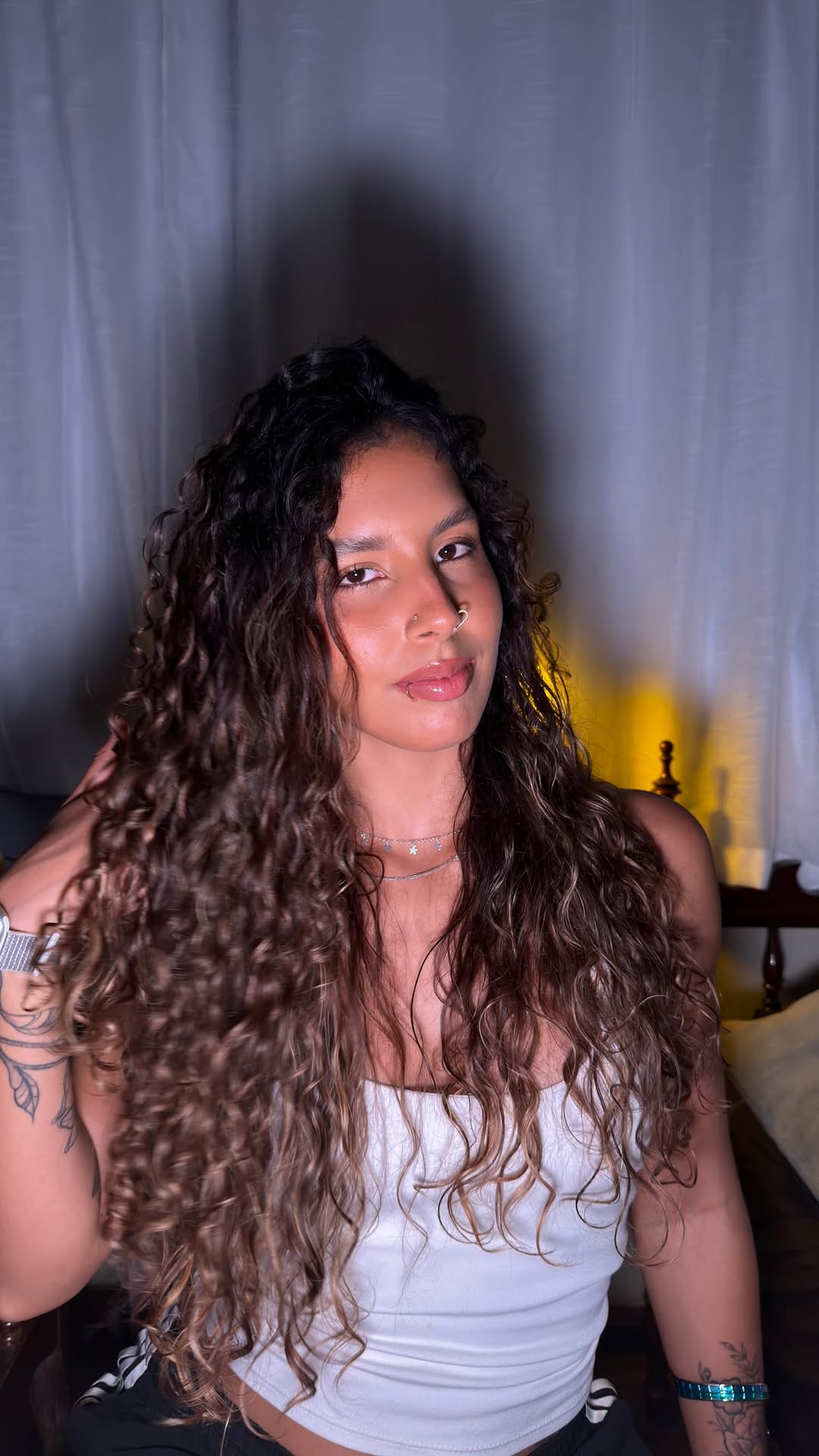 o fim de um dos nossos maiores perrengues diários chegou.

descobri um segredinho que está fazendo toda a diferença no meu cabelo. 

o sérum leave-in força e nutrição da @pantenebrasil é um cuidado completo!

ele combate o frizz por até 72h sem deixar aquele aspecto pesado e não compromete o movimento natural do cabelo.
além disso, ele pode ser usado como protetor térmico, finalizador pós-banho e para day-after.

já conheciam esse divo? contem aqui nos comentários e corram para testar! 🌟

#pant