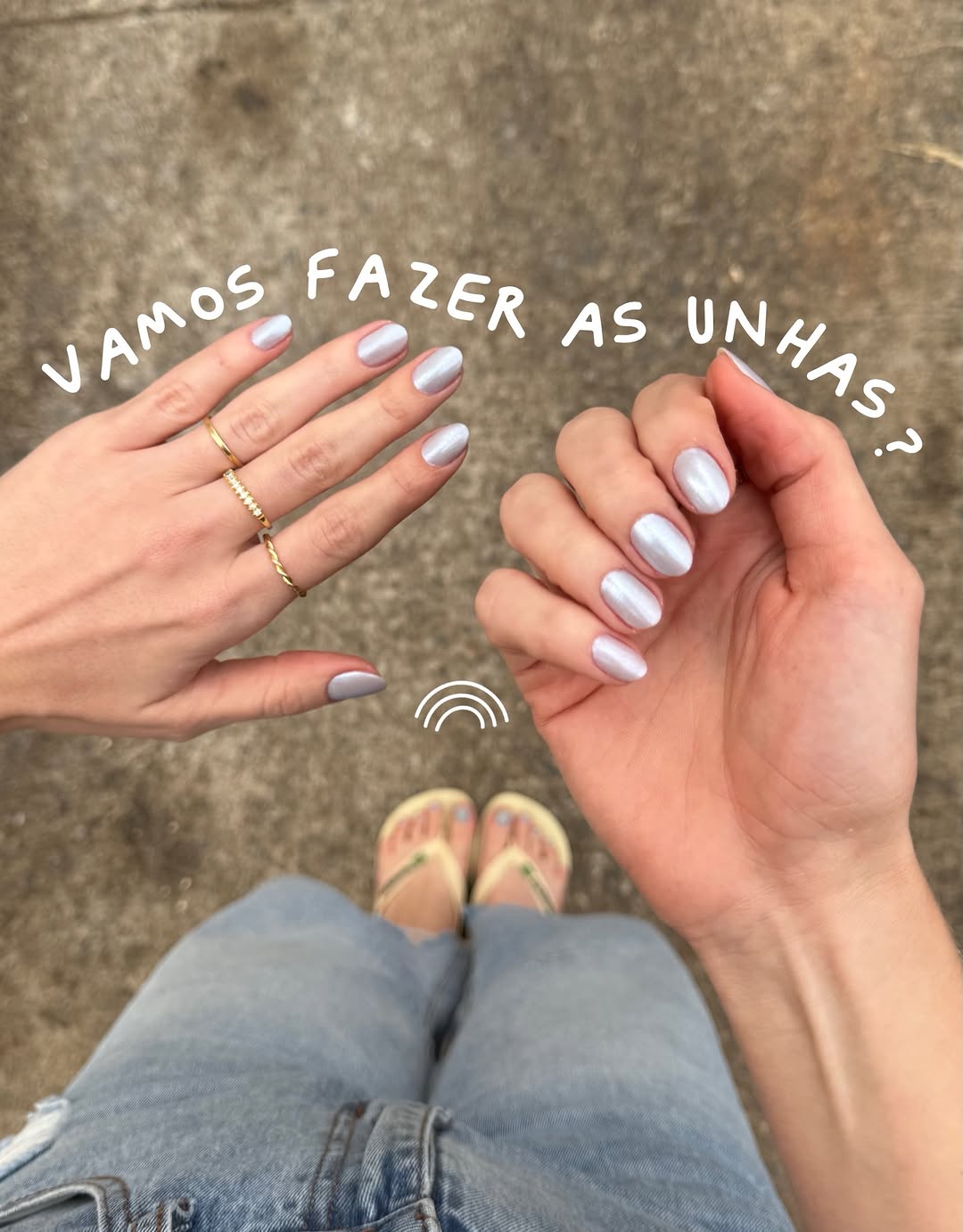 minha personalidade voltando pro meu corpo com unhas amendoadas e cintilantes ✨✨ EU A-MOOOO 

fiquei 2 semanas com esse esmalte roxo e não tava aguentando mais 🙃 mudei pra um esmalte clarinho pra espairecer 

usamos 1 camada do “instante” e
1 camada do “lua”, ambos da @impala 

e ficou PERFEITO! eu casaria com esse unha 👰🏻‍♀️

o trabalho sempre impecável é @thaiscavalcantinails e vcs têm desconto no primeiro atendimento falando que viram aqui ⭐️

os anéis e acessórios são @ysyacessorios 🏷️TE