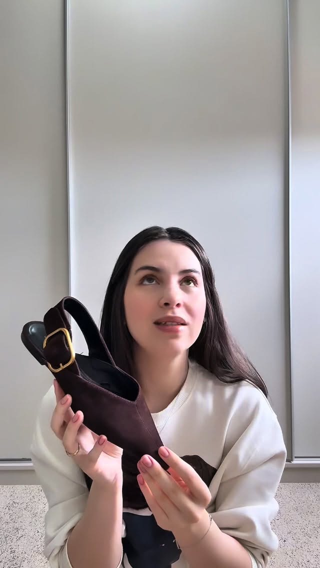 Peças favoritas do meu armário (no momento) - Parte 1! 

Coloquei nesse vídeo os sapatos, bolsas e acessório que mais uso no dia a dia. Se vocês gostarem eu posto a parte 2 que são das peças de roupas. Me conta aqui 🫱🏻‍🫲🏼