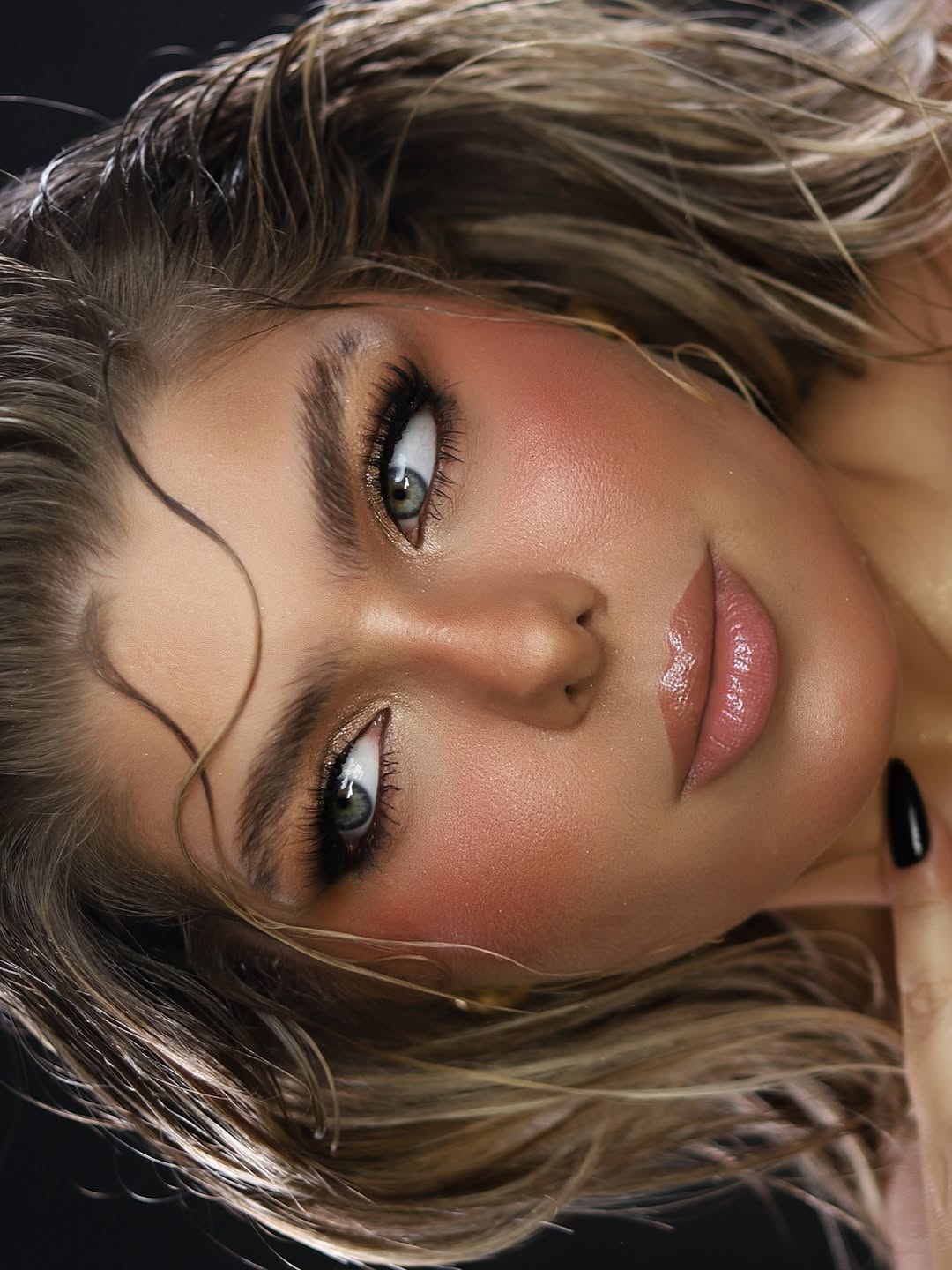 O luxo está nos detalhes que não precisam ser exagerados. beauty by me