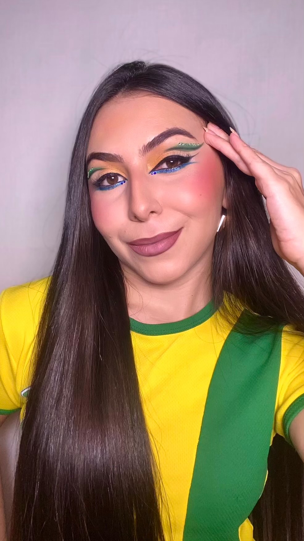 BRASIL 🇧🇷
Inspiração de make pra copa💚💛💙
.
.
#reelsdemaquiagem #brasilmakeup #copadomundo2026 #ohexavem #brasilcoms