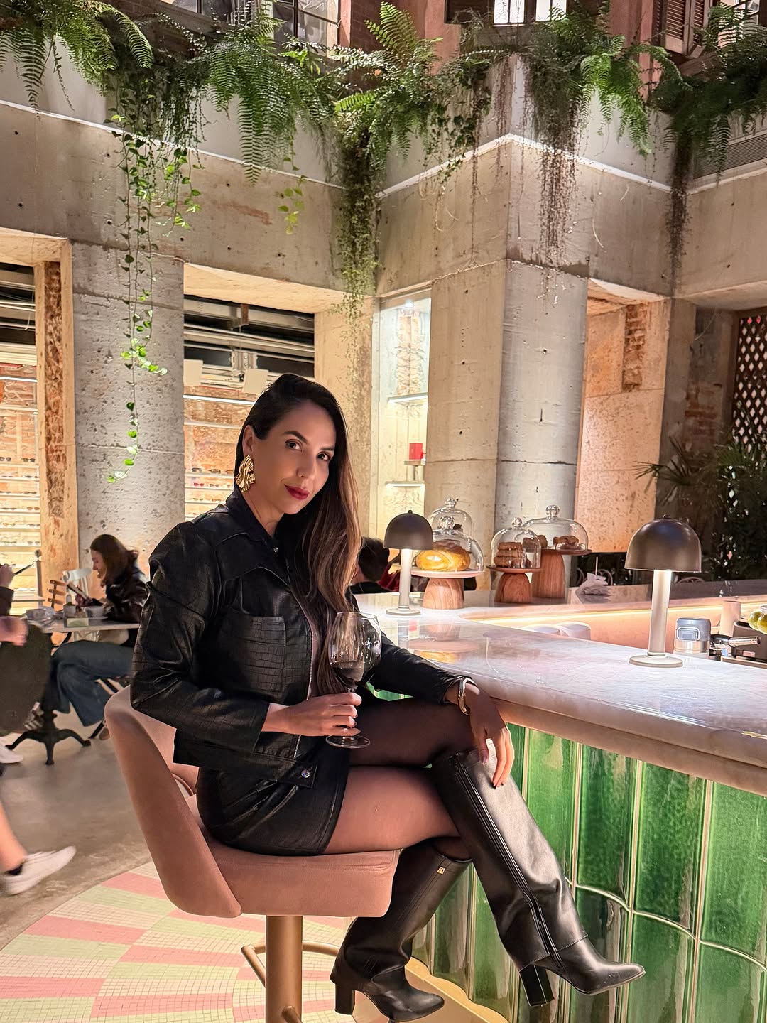 Noite deliciosa, conhecendo o @matacitta com certeza um dos mais lindos restaurantes que já vi. Uma experiência italiana incrível. 🇮🇹🍷

Ficou ainda mais especial com as melhores companhias.❤️

#matacittà #sp