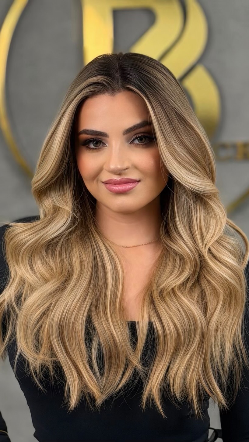 Eu sei o que você quer. Sei o que você precisa. E sei como te entregar um resultado que vai superar suas expectativas. Você vem? 
.
.
.
.
.
#hair #haircolor #beleza #beauty