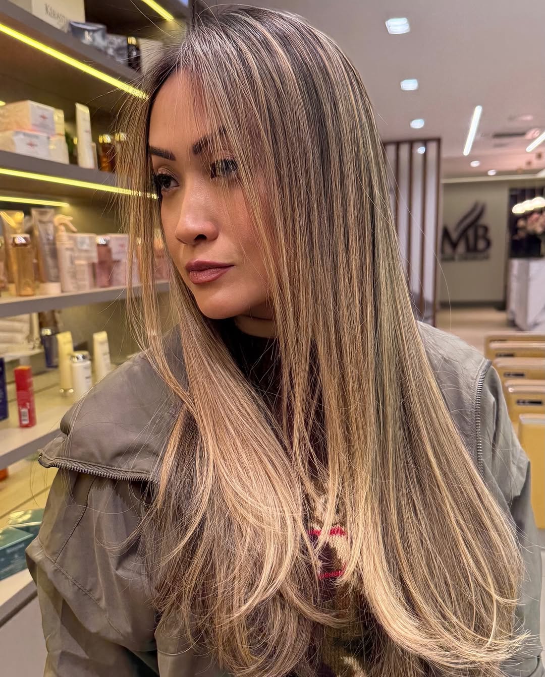 Atualizando a cor desse belíssimo cabelo …  #mechas #blondehair #hairstyle #artedocabeloperfeito
