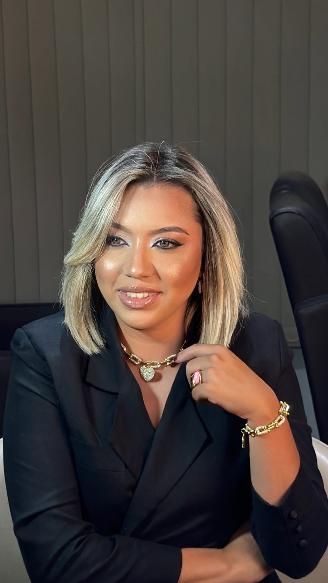 Mudança radical! @fariamariaclara @doxiaprofessional 
_____________________________________________
▪️Atendimento em Uberaba 📲Informações e agendamentos através do cel e WhatsApp 📞(34) 9 99684-9397 
______________________________________________
#iluminado #loirosaudável #issoedoxia  #uberaba #pirajuba