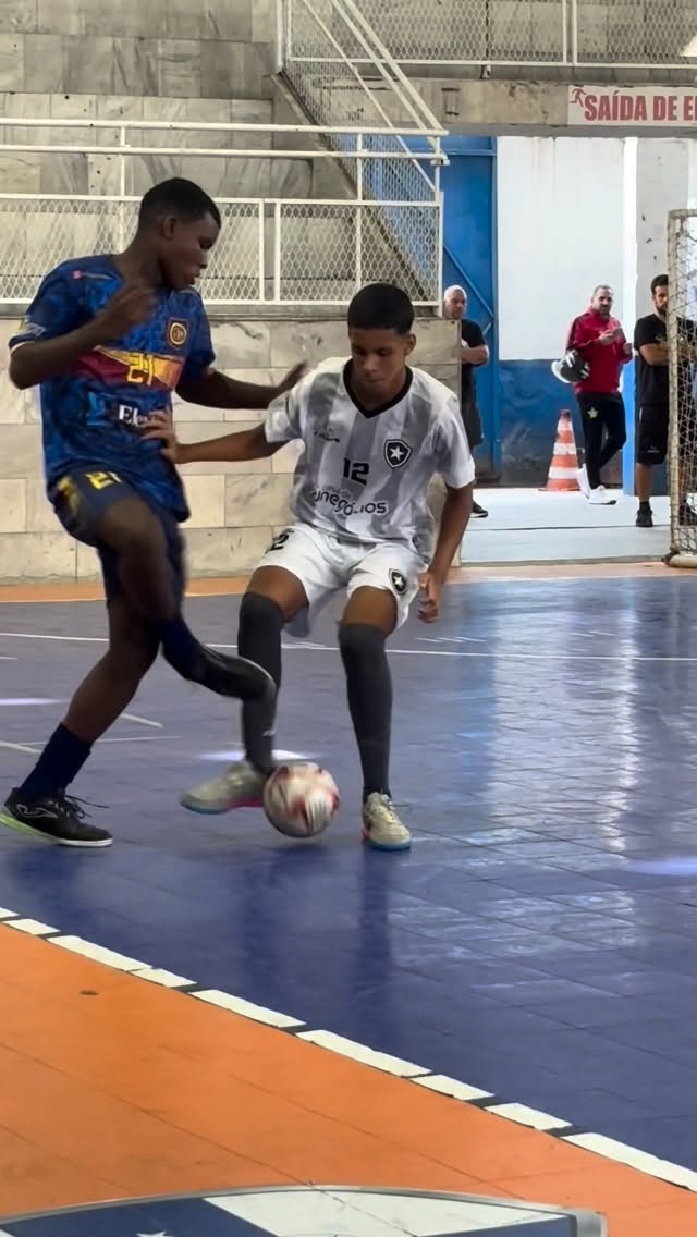 Aquela caneta que dá gosto de assistir… 🖋️😱

#skill #futsal #viral