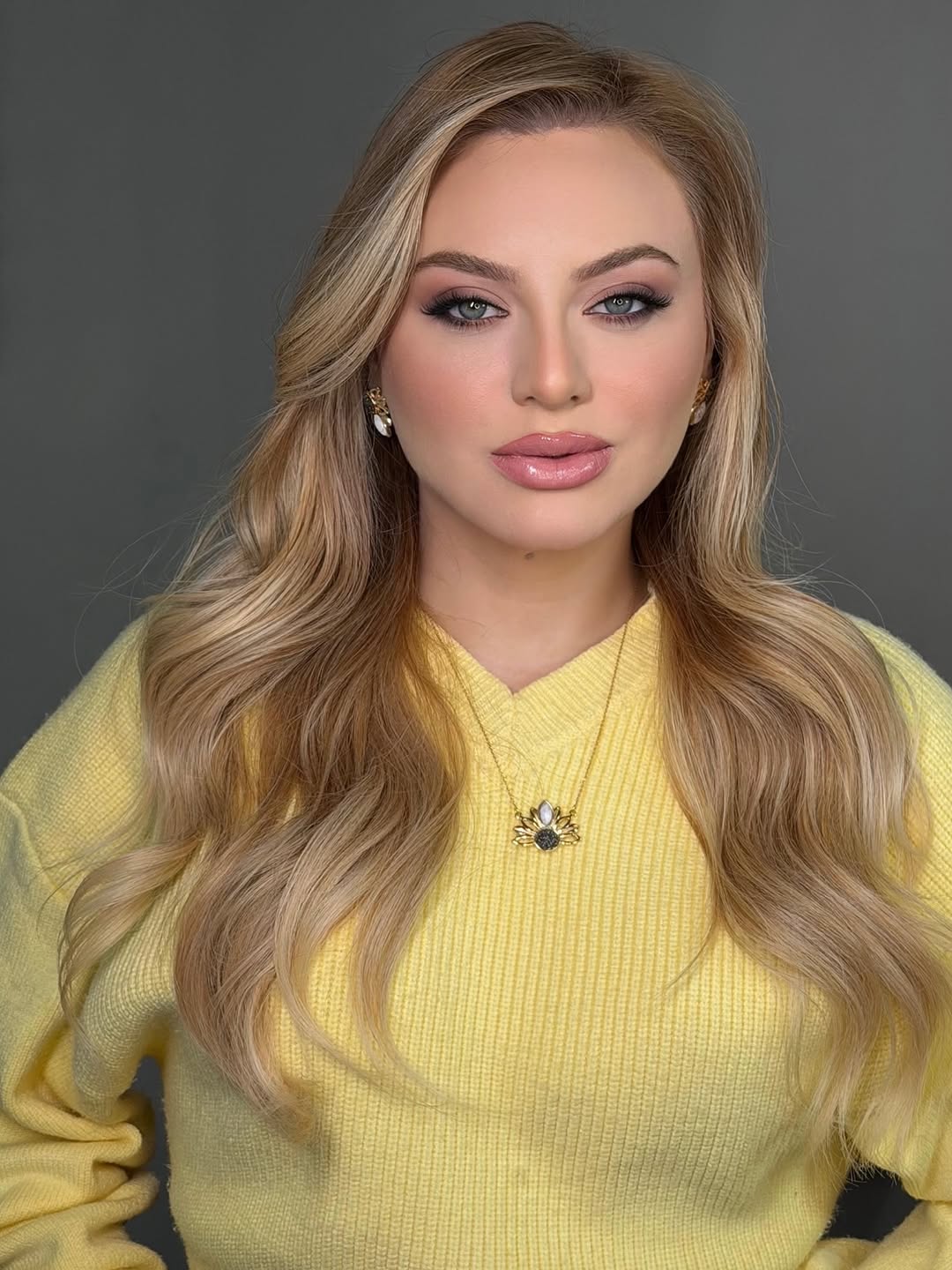 💛🌼💫

Como já dizia o pensador Tauã Elias: 
Quem é essa atriz?

#make #maquiagem #beauty