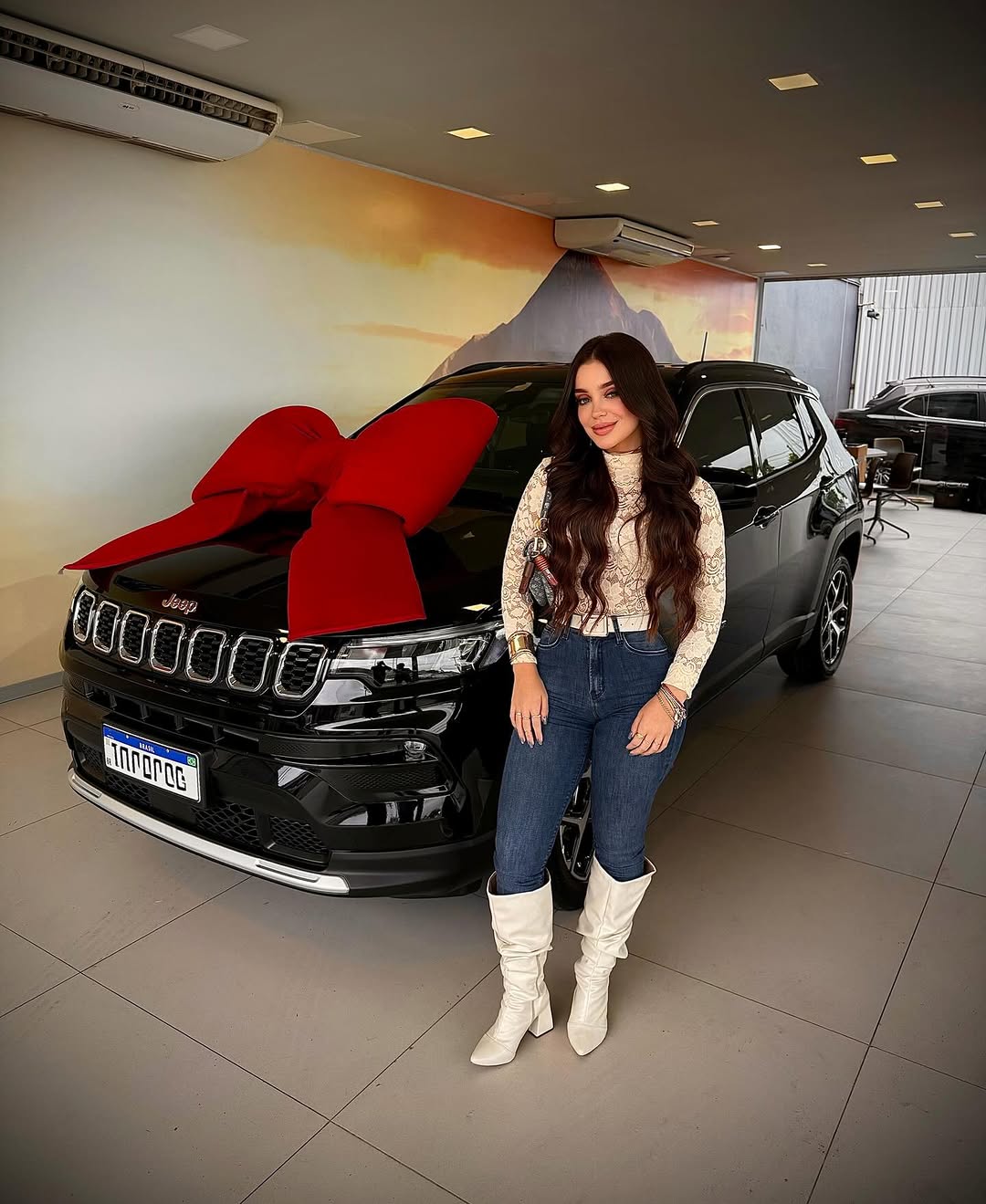 “O Senhor é justo em todos os seus caminhos e bondoso em tudo o que faz.”
Salmos 145:17 🤍

Registrando dias felizes da vida por aqui, a 2ª em menos de um ano, dessa vez, pretona, é muito linda! 🥹✨🚘

#Carro #Car #JeepCompass #Compass #Carrodossonhos