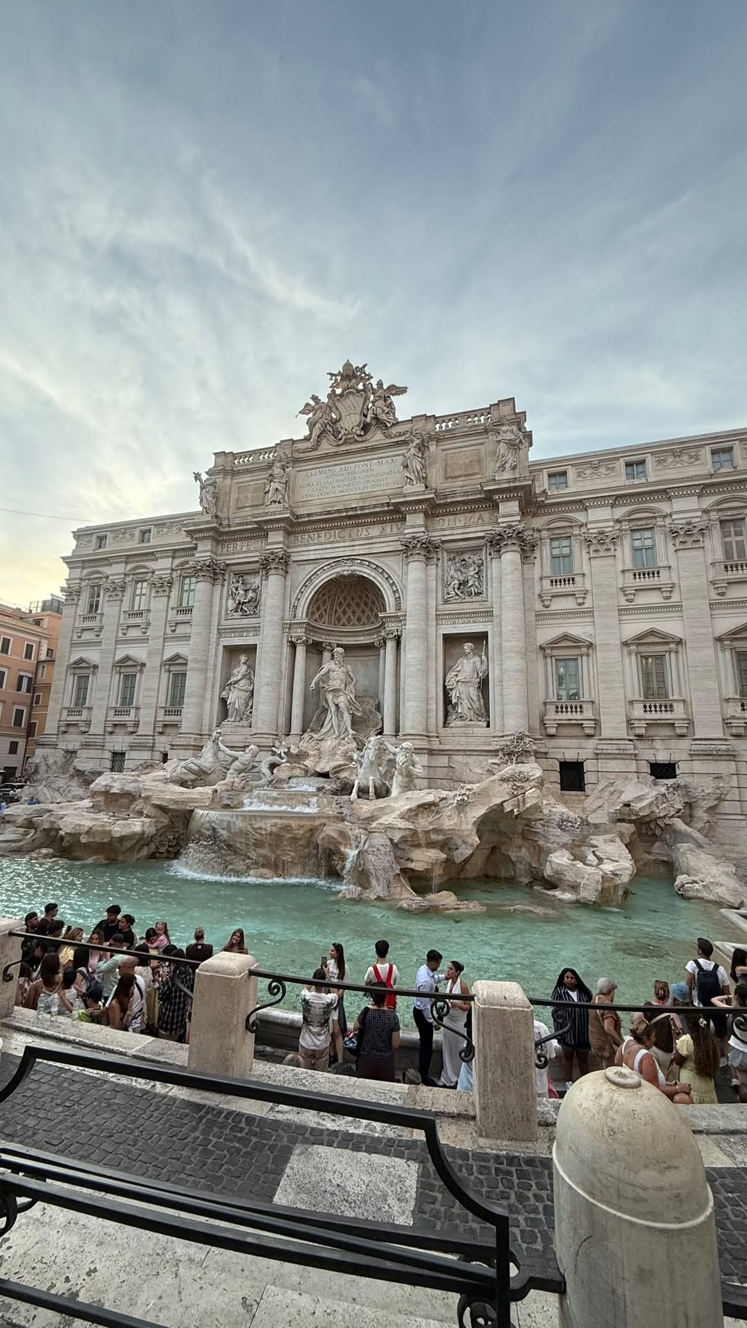 Garantindo meu regresso à cidade mais linda da Itália 🤍🥹🇮🇹
#roma #fontanaditrevi
