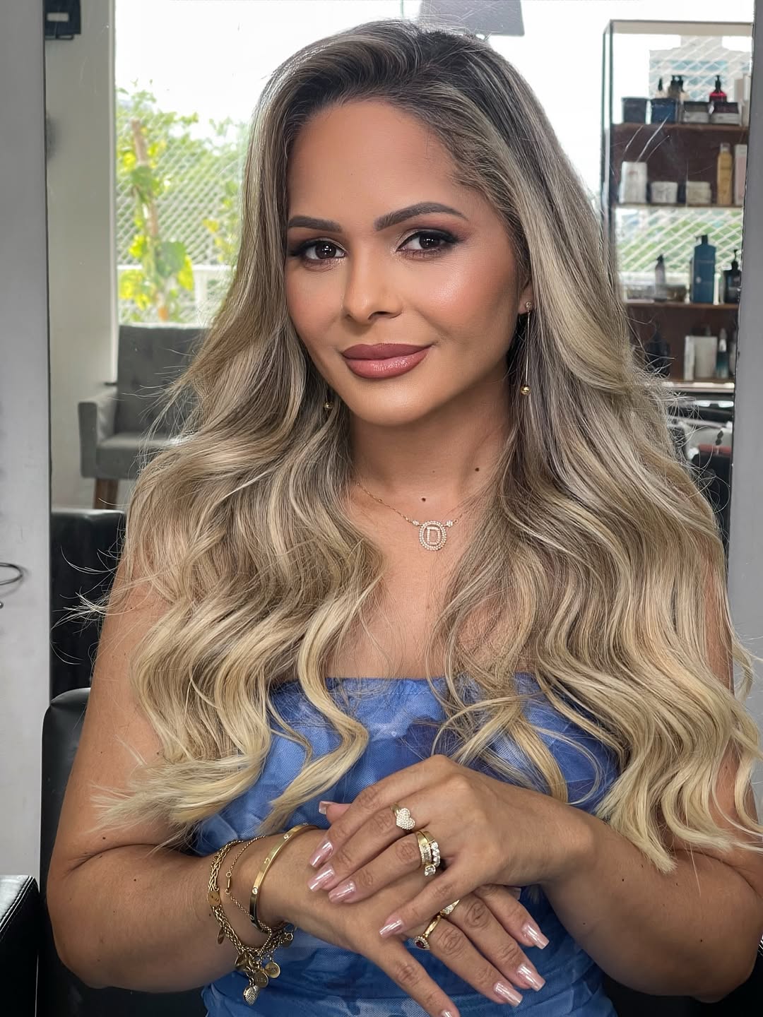 Ela não precisava de uma transformação, só de uma make à altura da beleza que já tinha ✨💄

E o resultado foi esse: leve, sofisticado e cheio de presença.

#maquiagem #makeup #makeupartist #makebrasil #glow peleiluminada makesocial beauty makeinspo producaofeminina reelsbrasil tiktokbrasil viral fyp explorar maquiadoraemAracaju aracaju sergipe